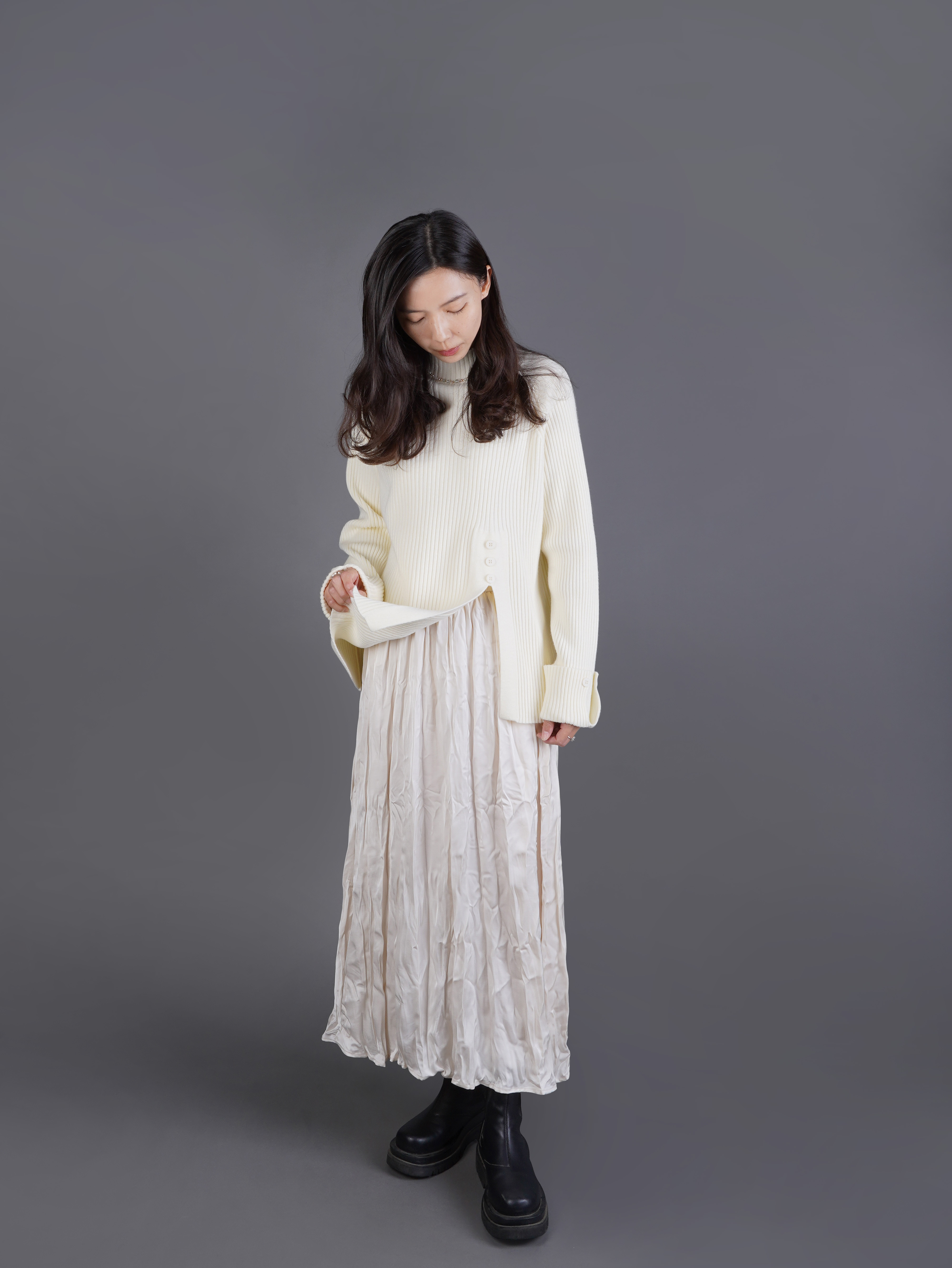 質感開衩鈕釦立領上衣 | 奶油白