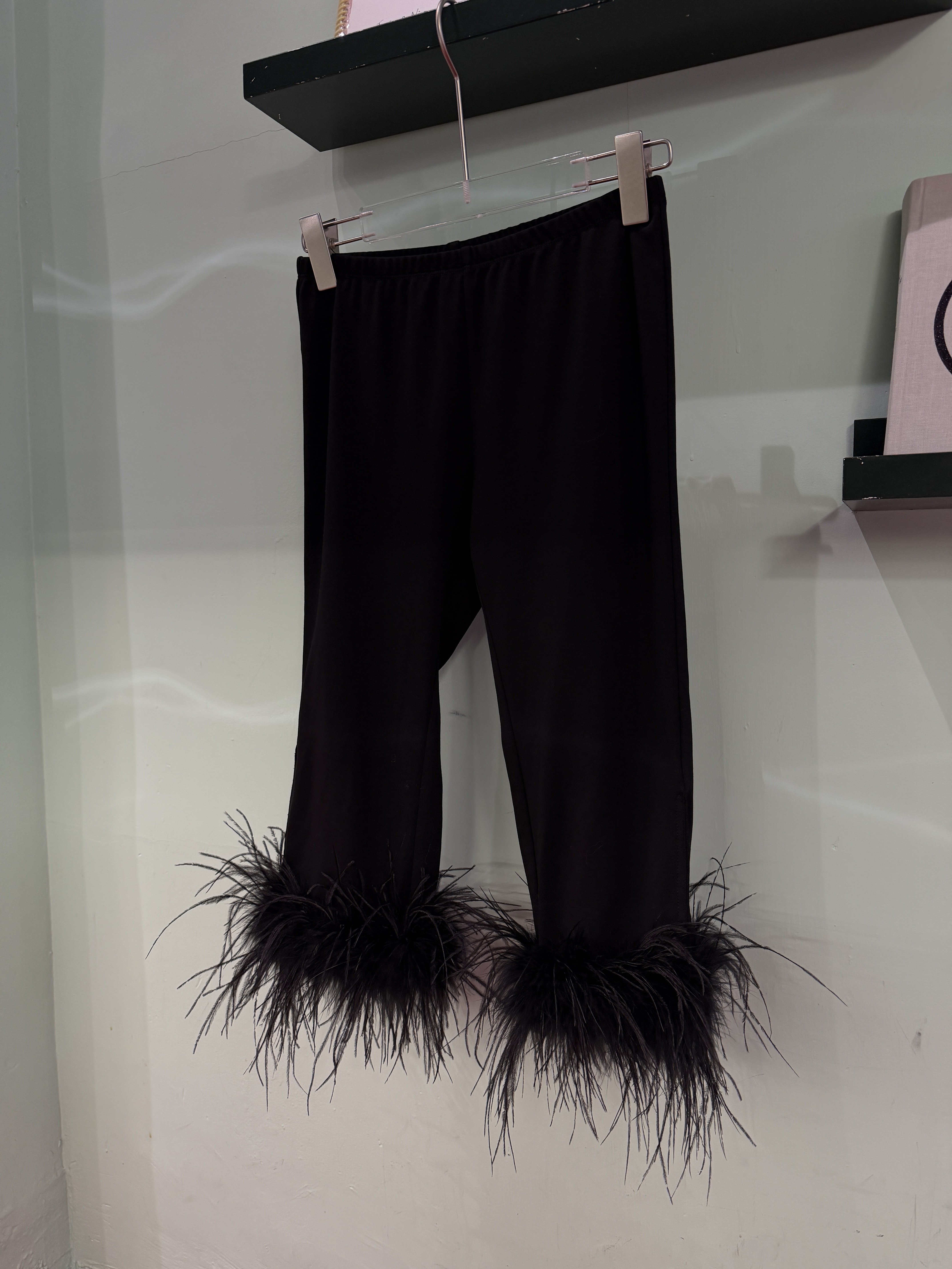 PDD design feather capri leggings