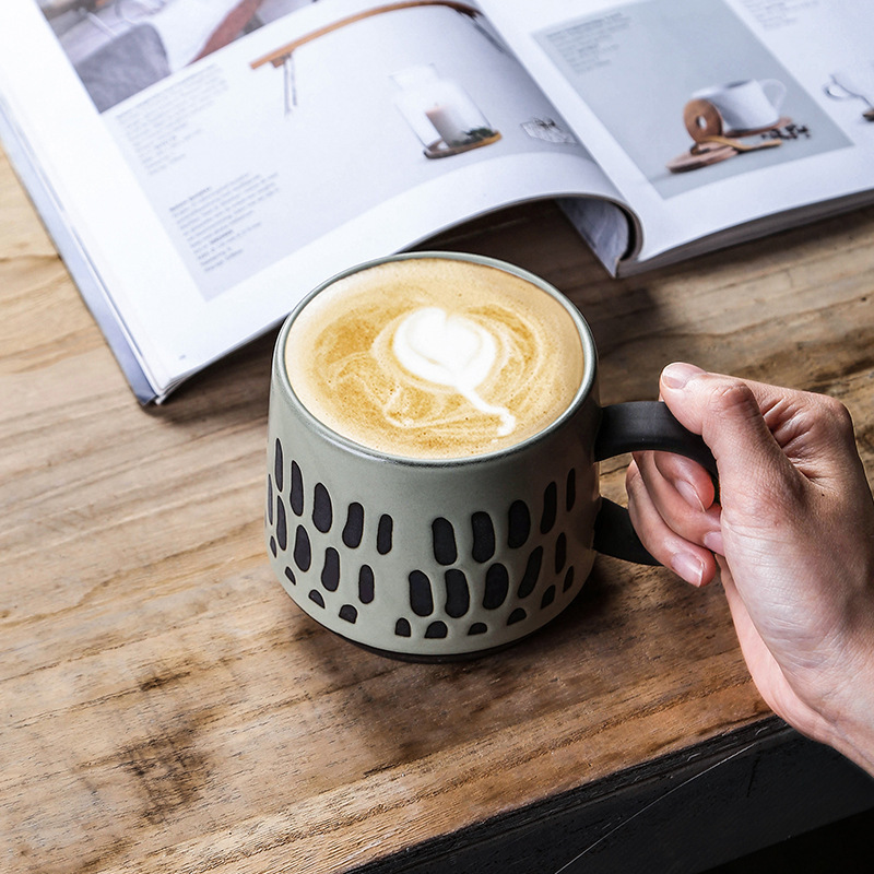 《6541》粗陶灰綠滿版花紋馬克杯450ml