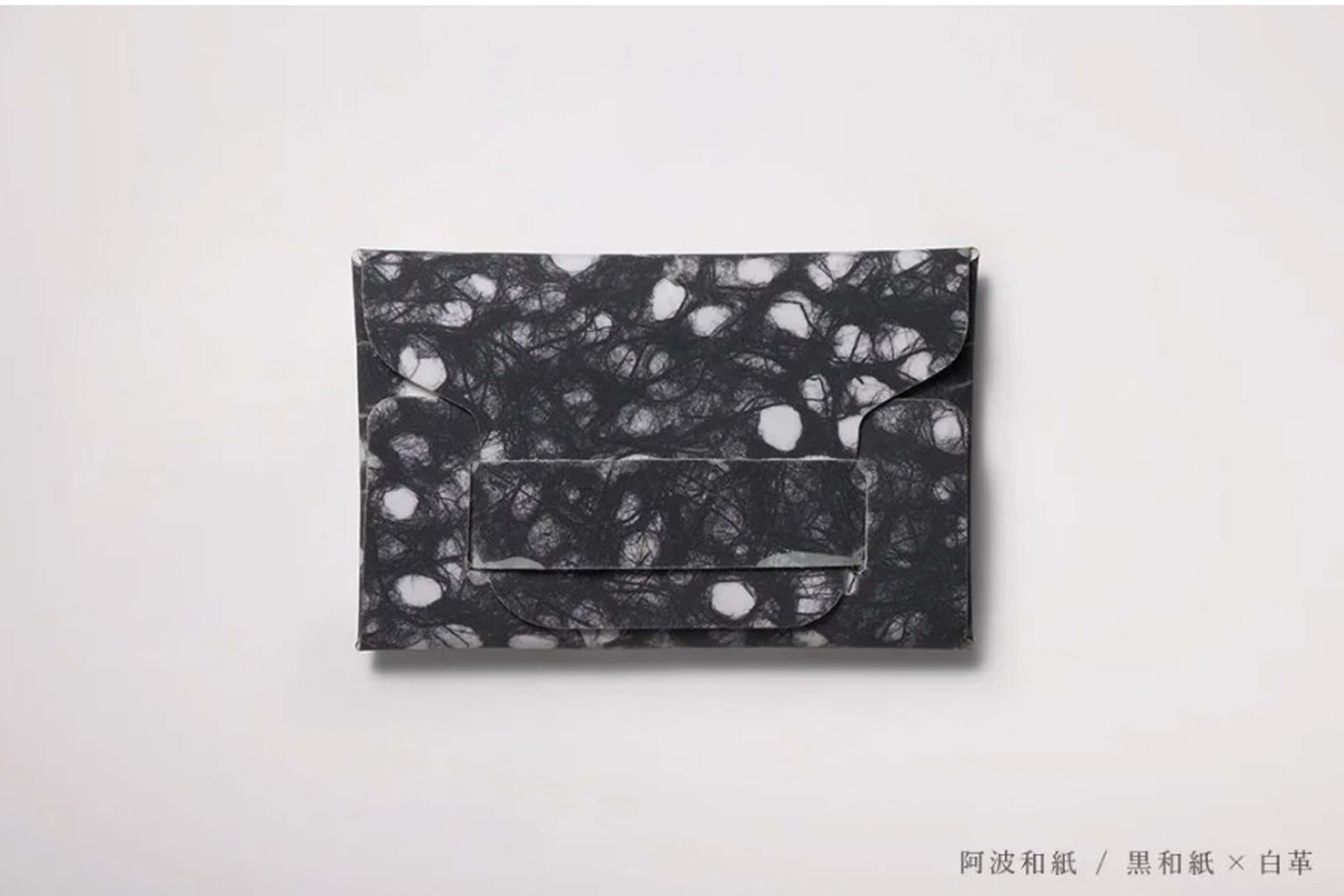 日本傳統工藝阿波和紙與100%日本東京豚革製成的新型皮革製卡片夾