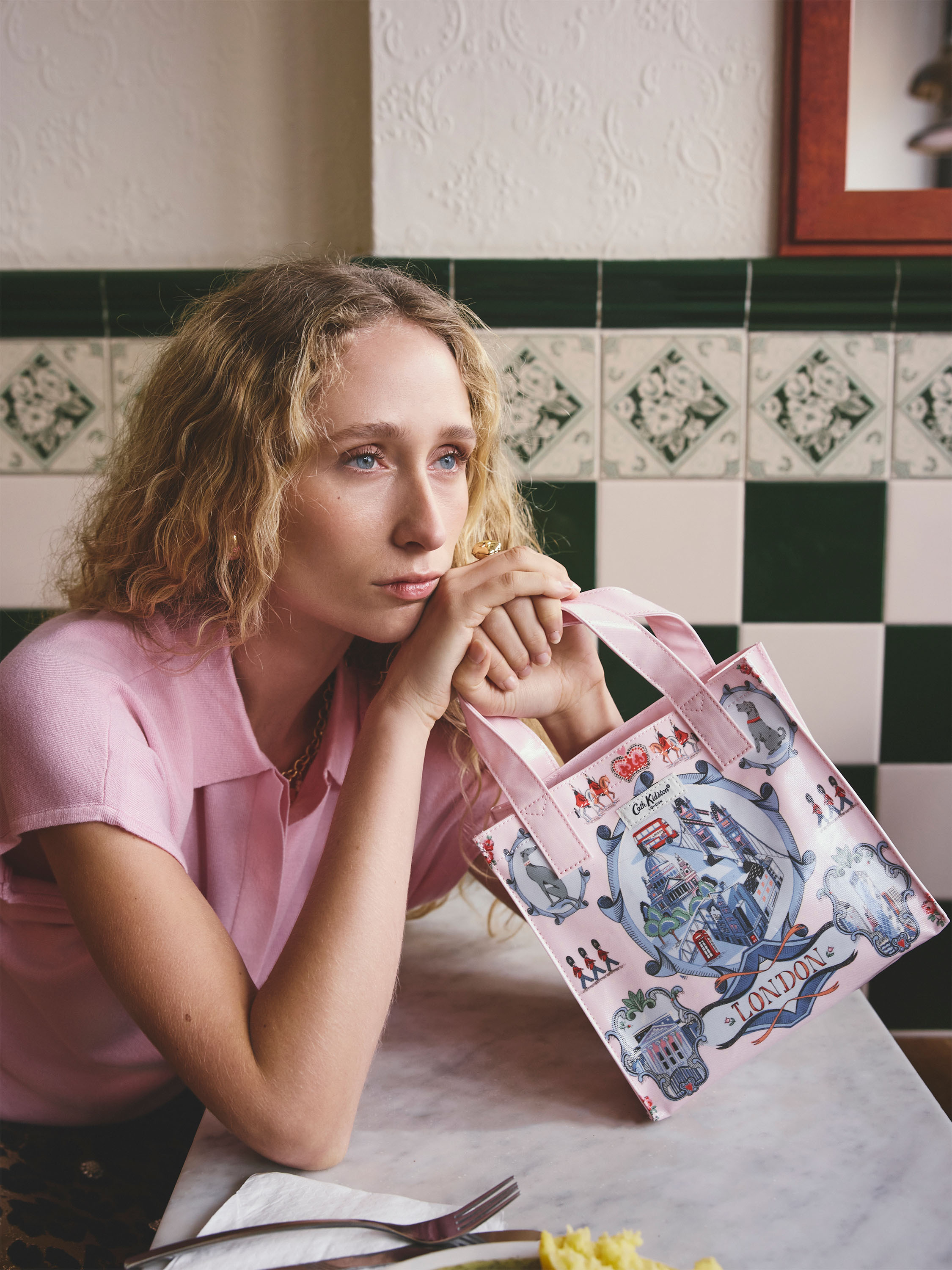 London Town 防潑水萬用小手提袋