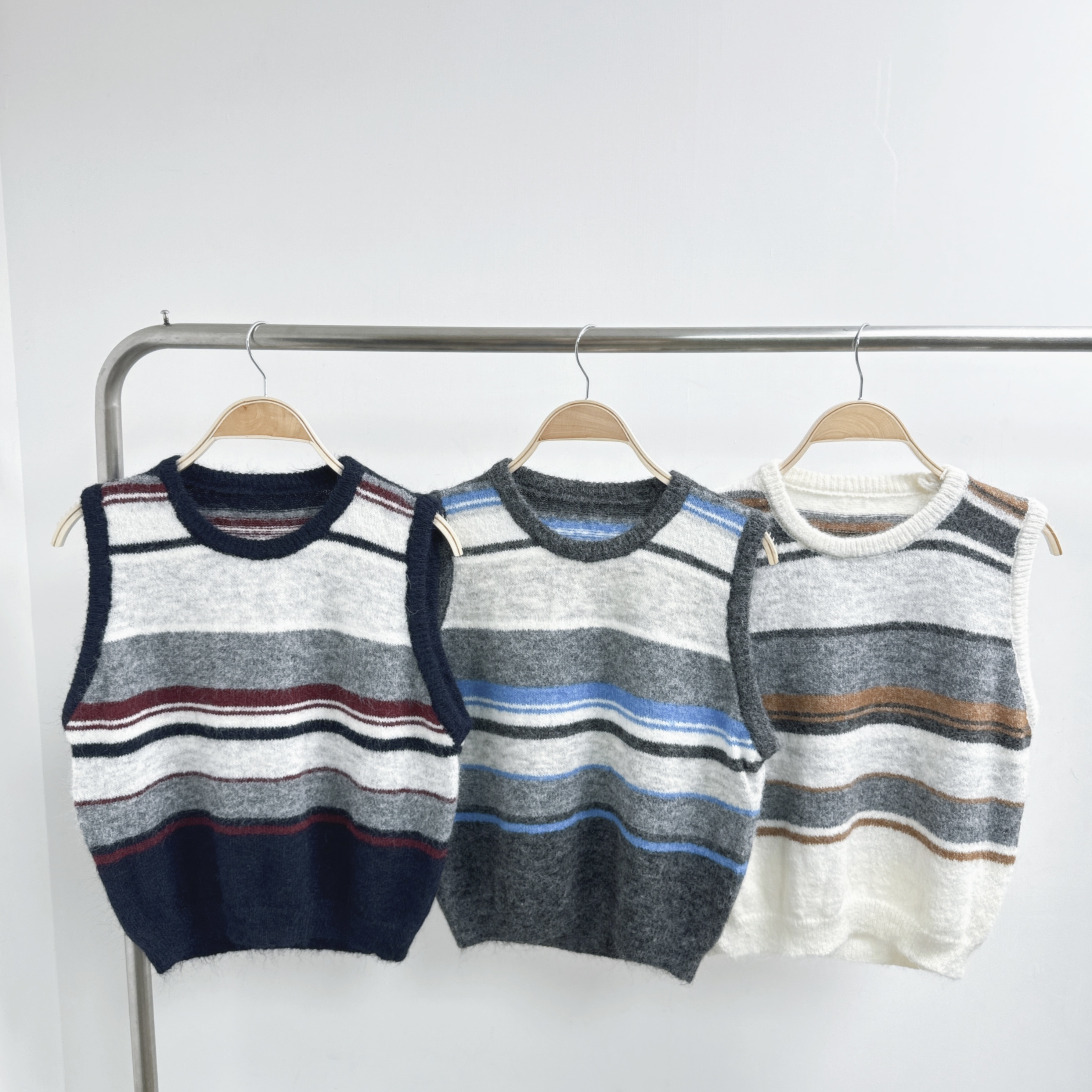 混毛拼色間冷背心 (B35-B37)