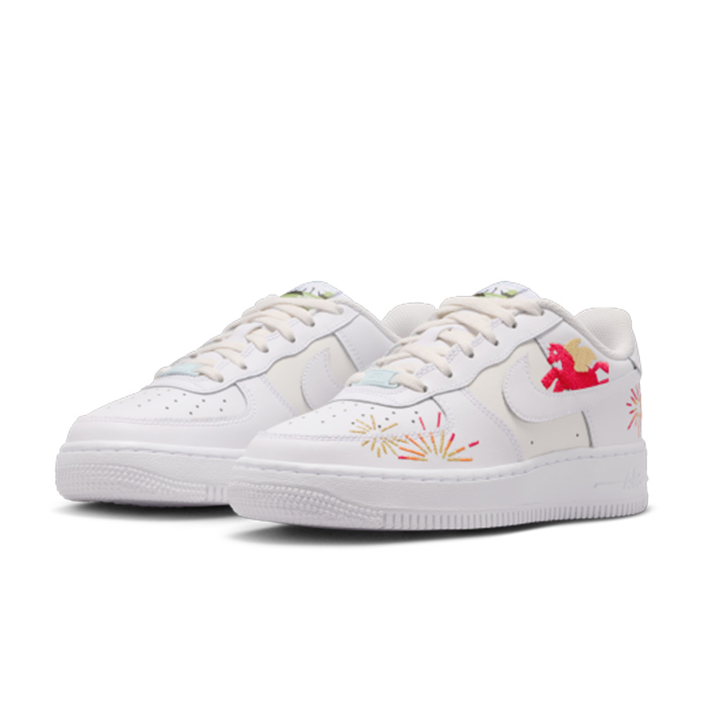 Nike Air Force 1 馬年限定 刺繡煙火 GS 脫韁系列 白紅 休閒鞋 大童鞋 IQ1133-111