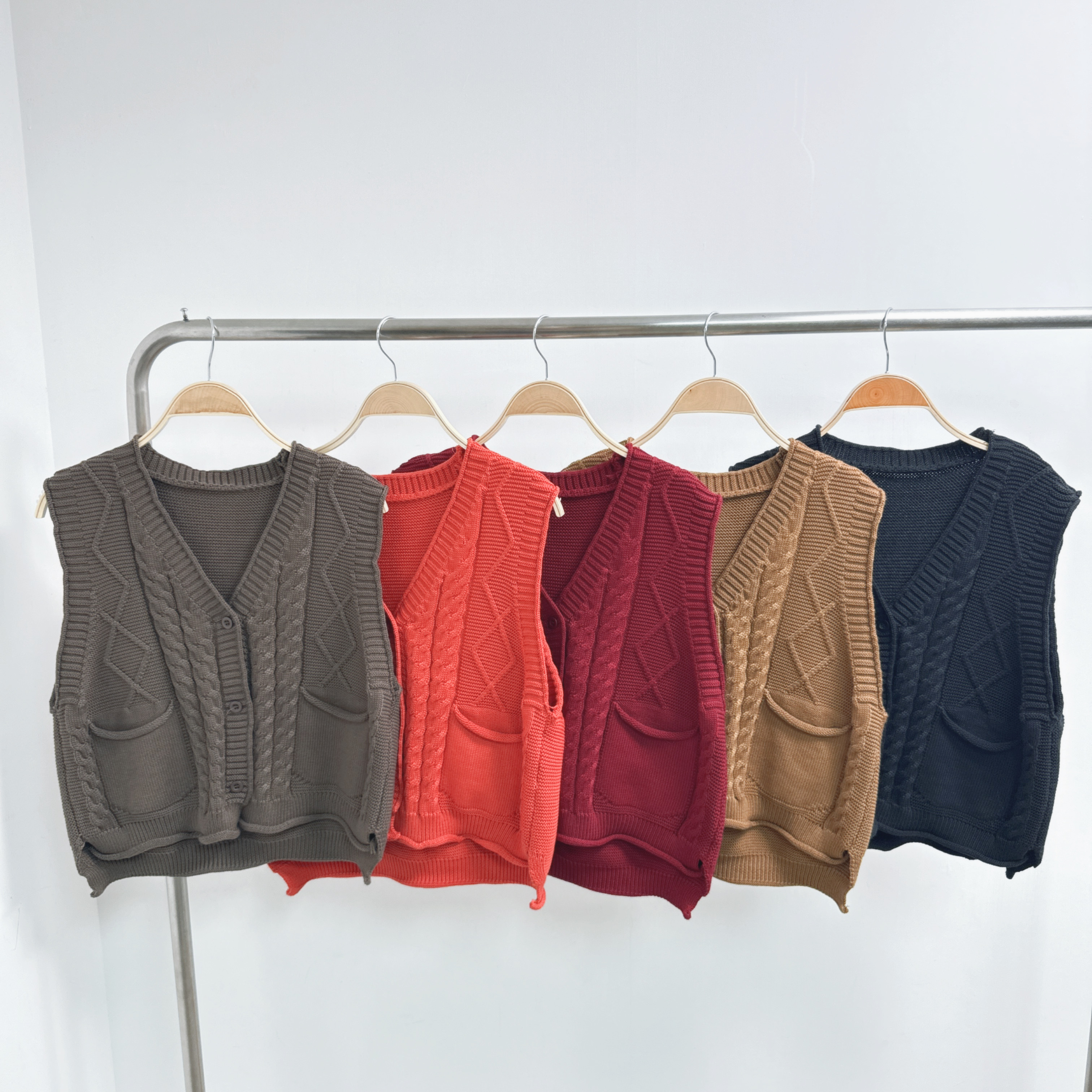 卷邊菱格花紋馬甲冷背心 (B44-B48)