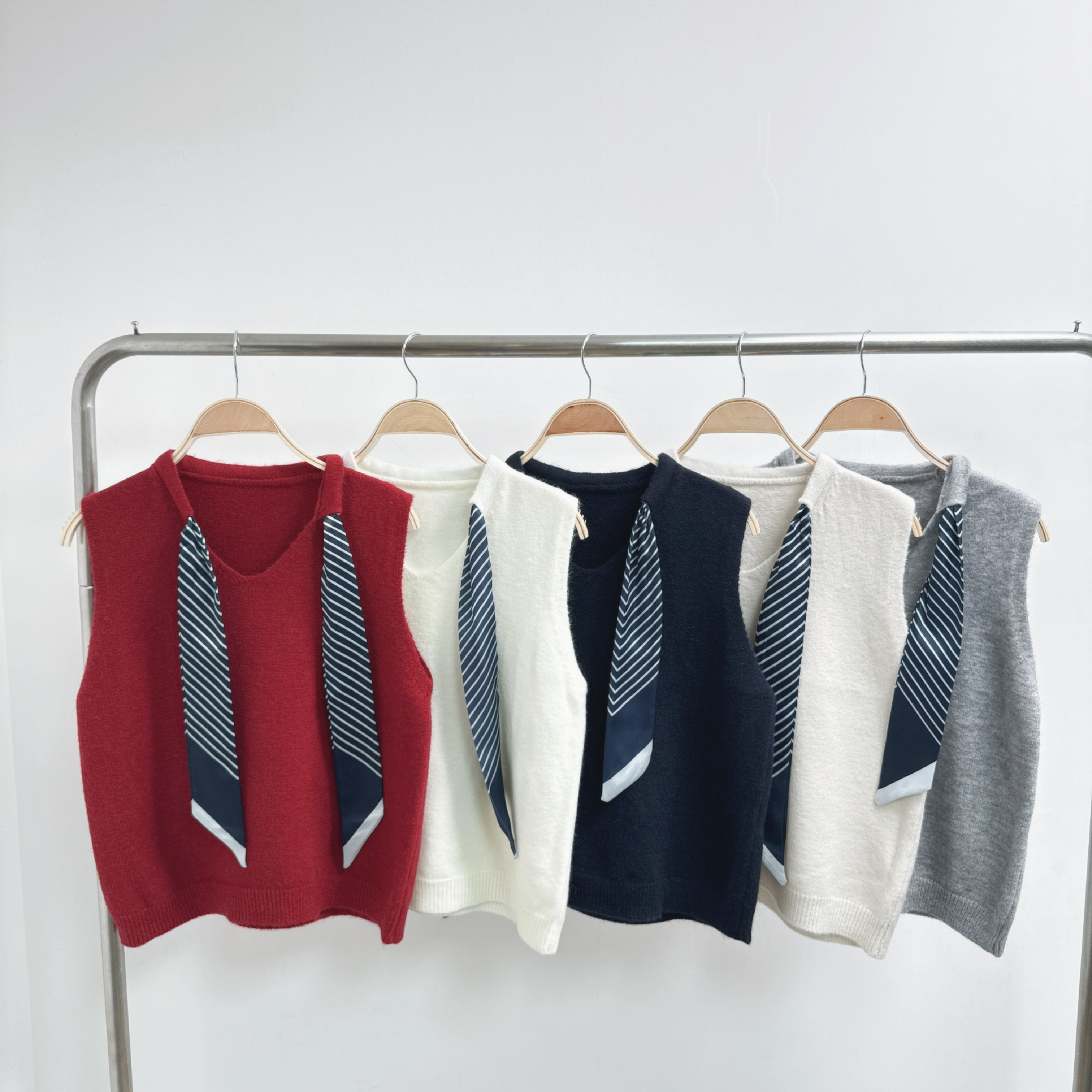 斜紋絲帶綁領冷背心 (B49-B53)