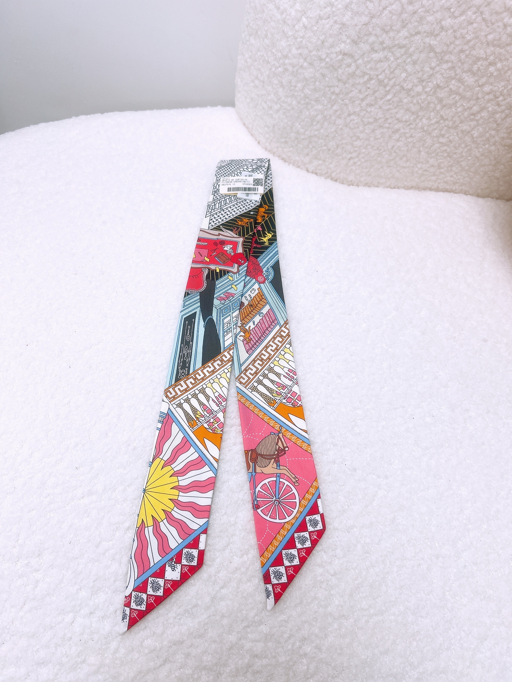 *Unused* Hermes twilly (pink/black/objets de curiosite)