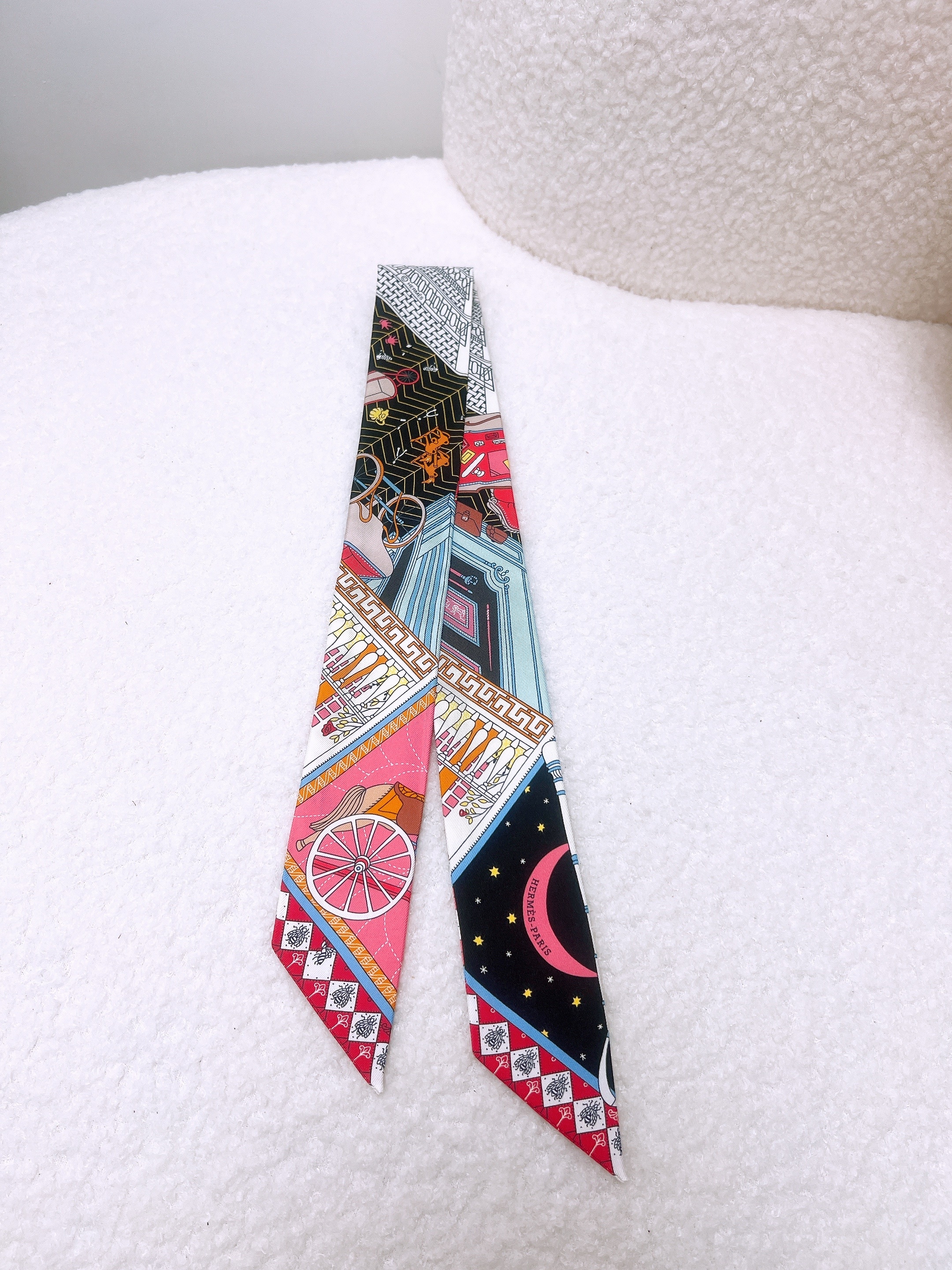 *Unused* Hermes twilly (pink/black/objets de curiosite)