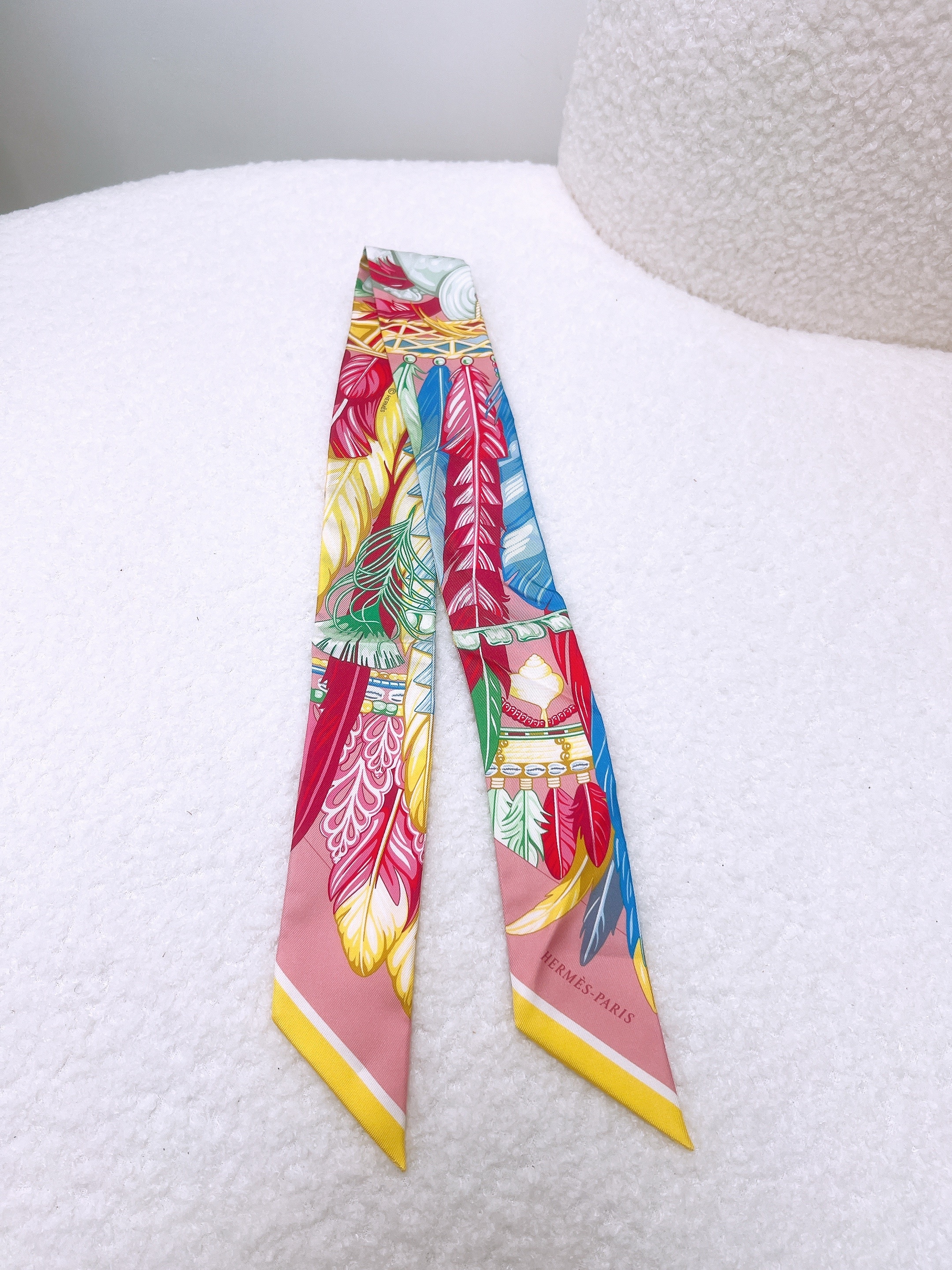 *Unused* Hermes twilly (pink/ yellow/ la danse pacifique)