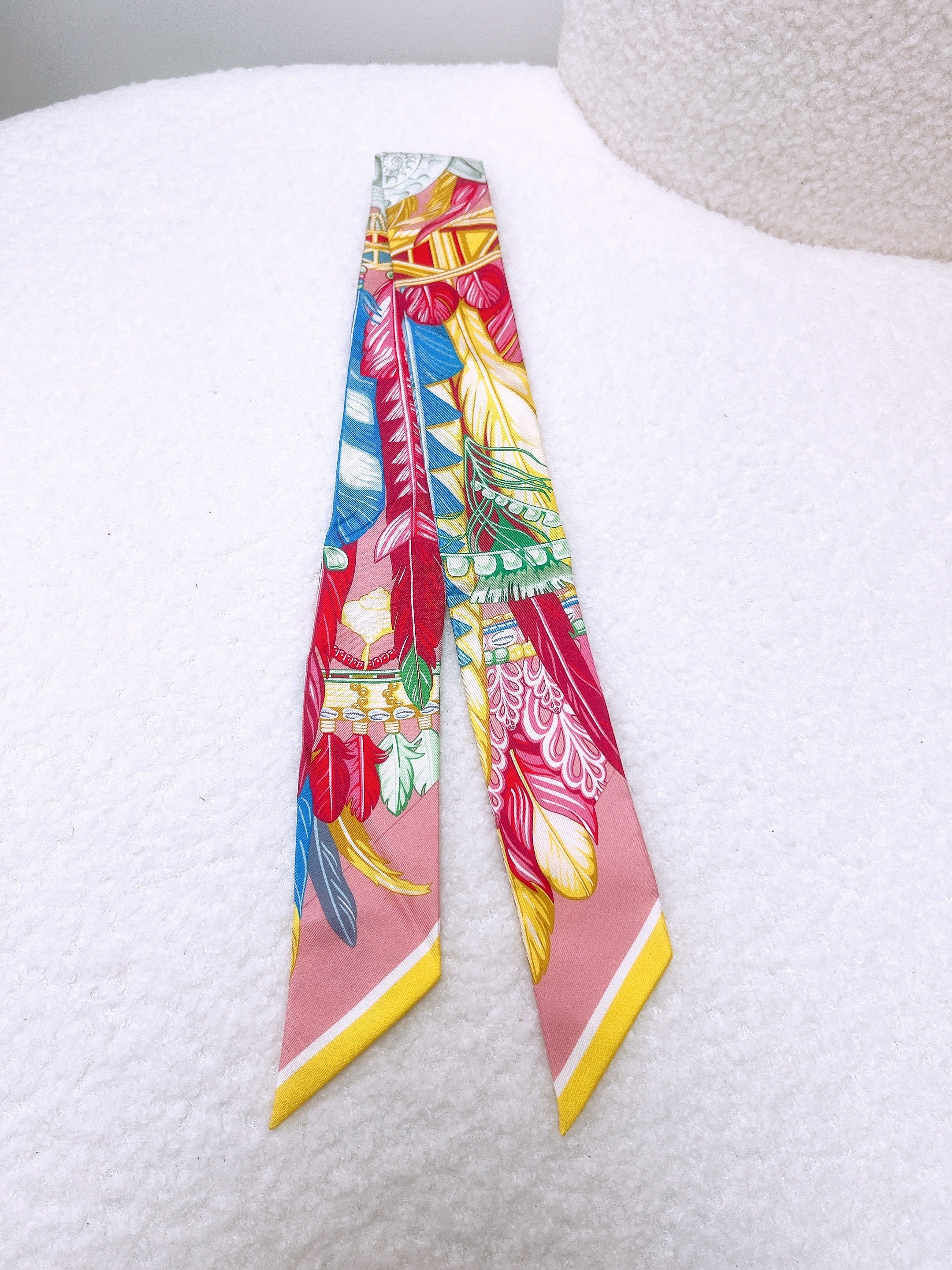 *Unused* Hermes twilly (pink/ yellow/ la danse pacifique)