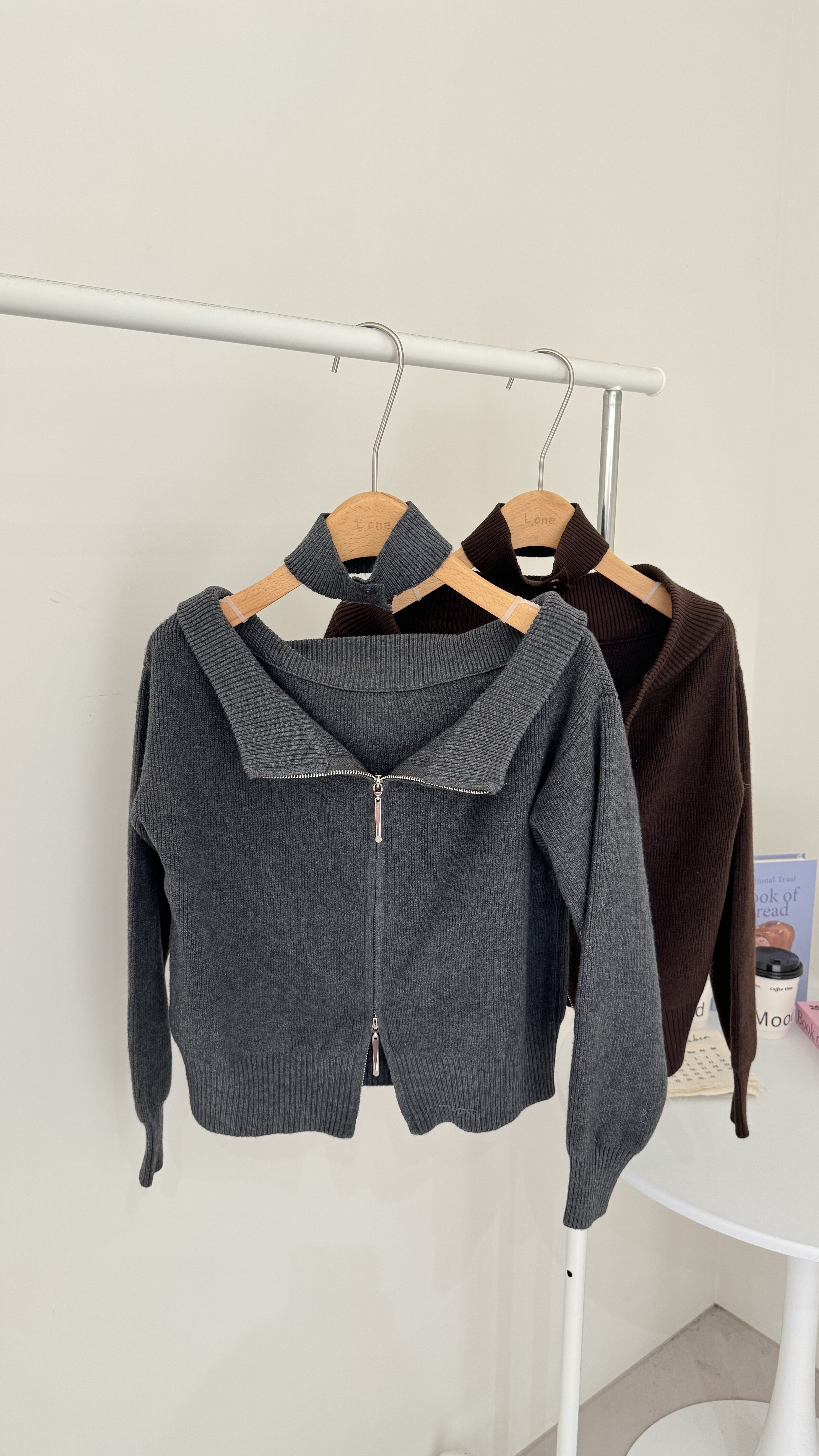 一字領雙拉鏈上衣