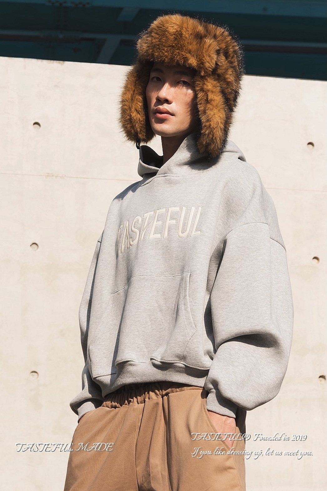 TASTEFUL MADE  Faux Leather皮（T-21)- 荔枝皮革 重磅 貼布繡 短寬 簡約 #帽T