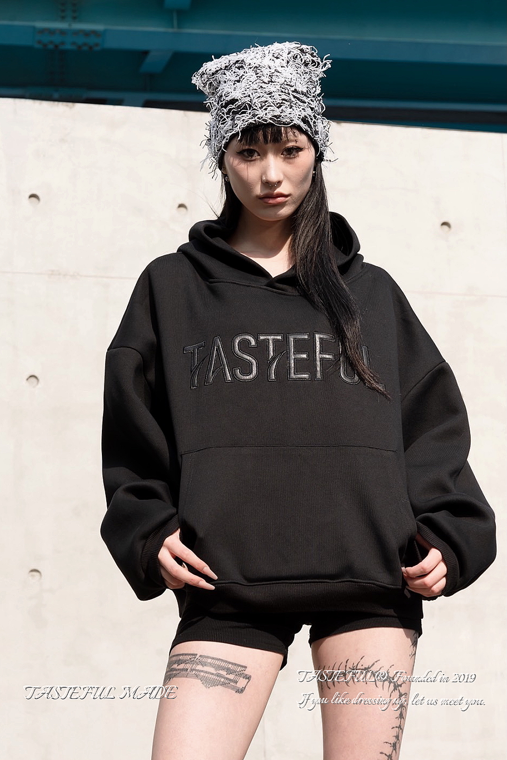 TASTEFUL MADE  Faux Leather皮（T-21)- 荔枝皮革 重磅 貼布繡 短寬 簡約 #帽T