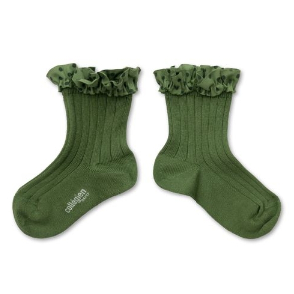 (預購) COLLEGIEN 點點荷葉邊低筒襪 Emilie - 855 Avocat 酪梨綠