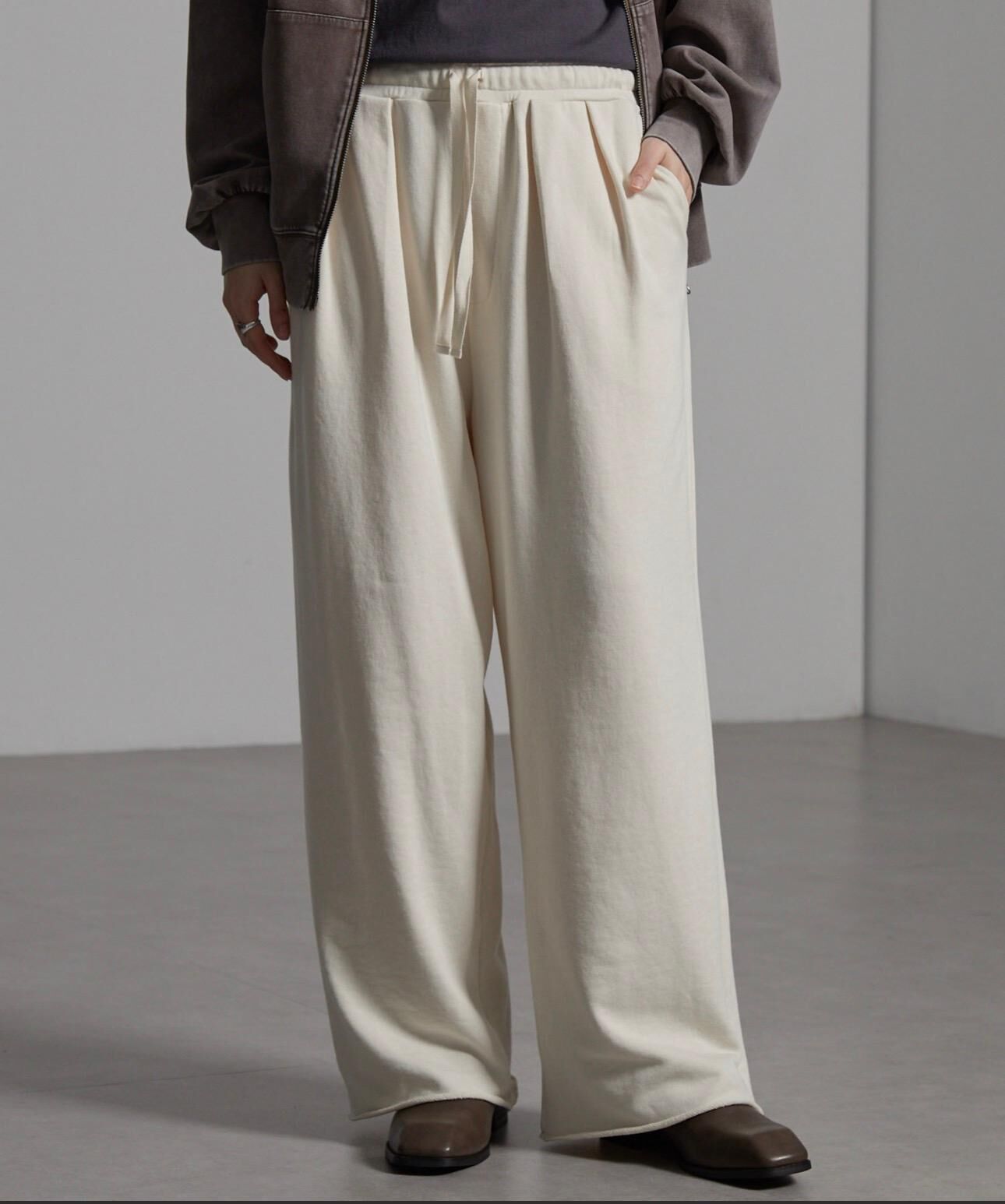 【預購】JN012302 CIYOT 雙褶皺寬鬆衛褲