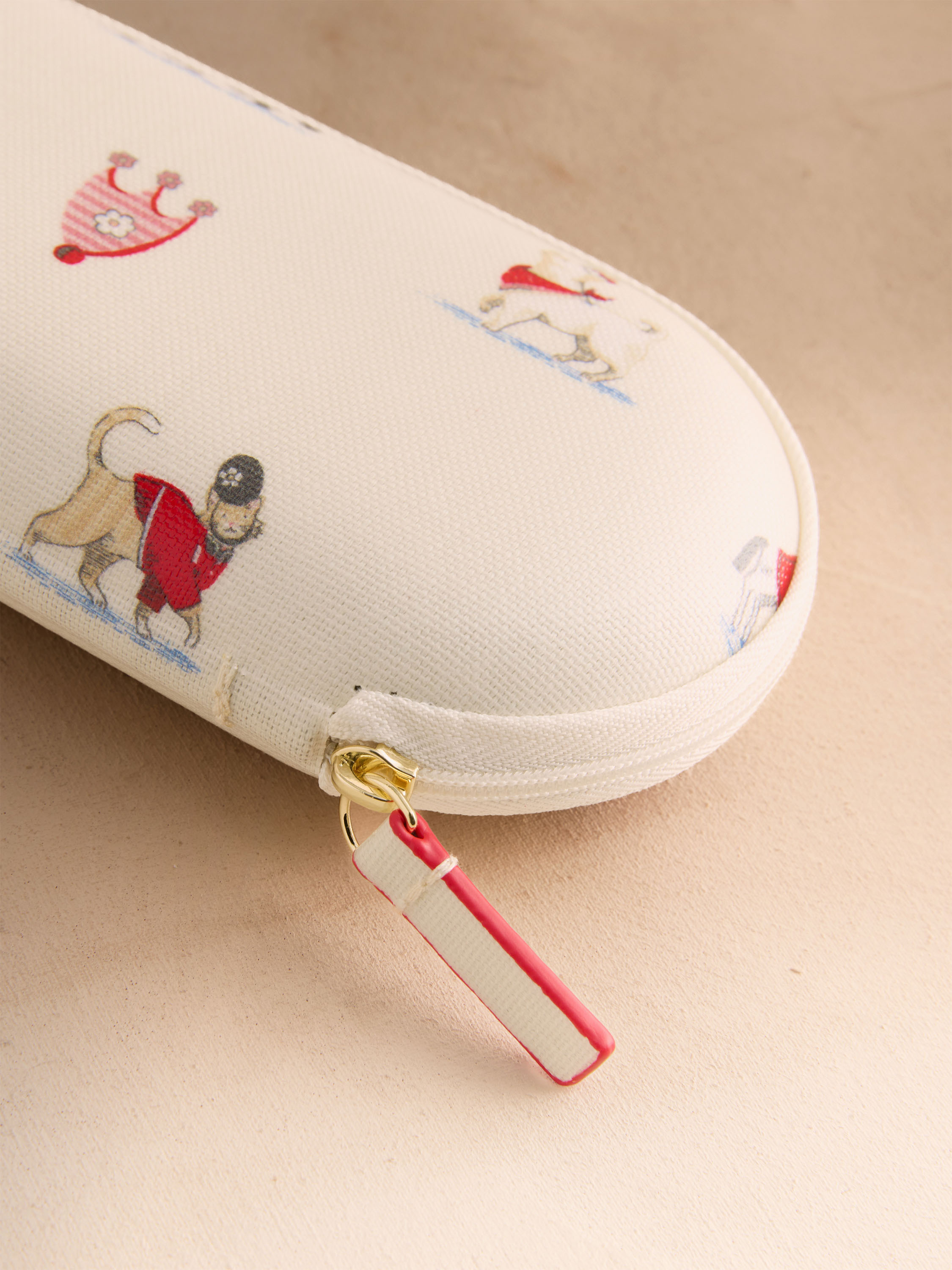 Queenies London 拉鍊眼鏡盒