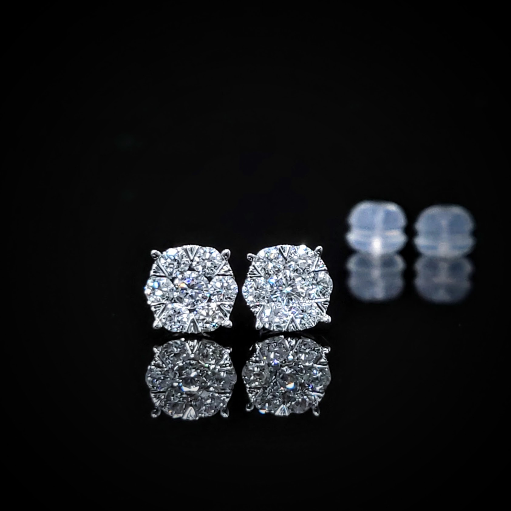 全新18K白金60份鑽石耳環