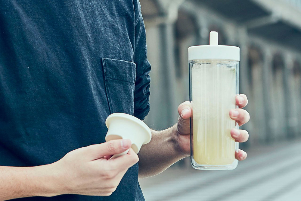 KINTO-TO GO BOTTLE 雙層隨手瓶，雙層構造，讓飲品增添漂浮視覺樂趣，也延長保冷時效