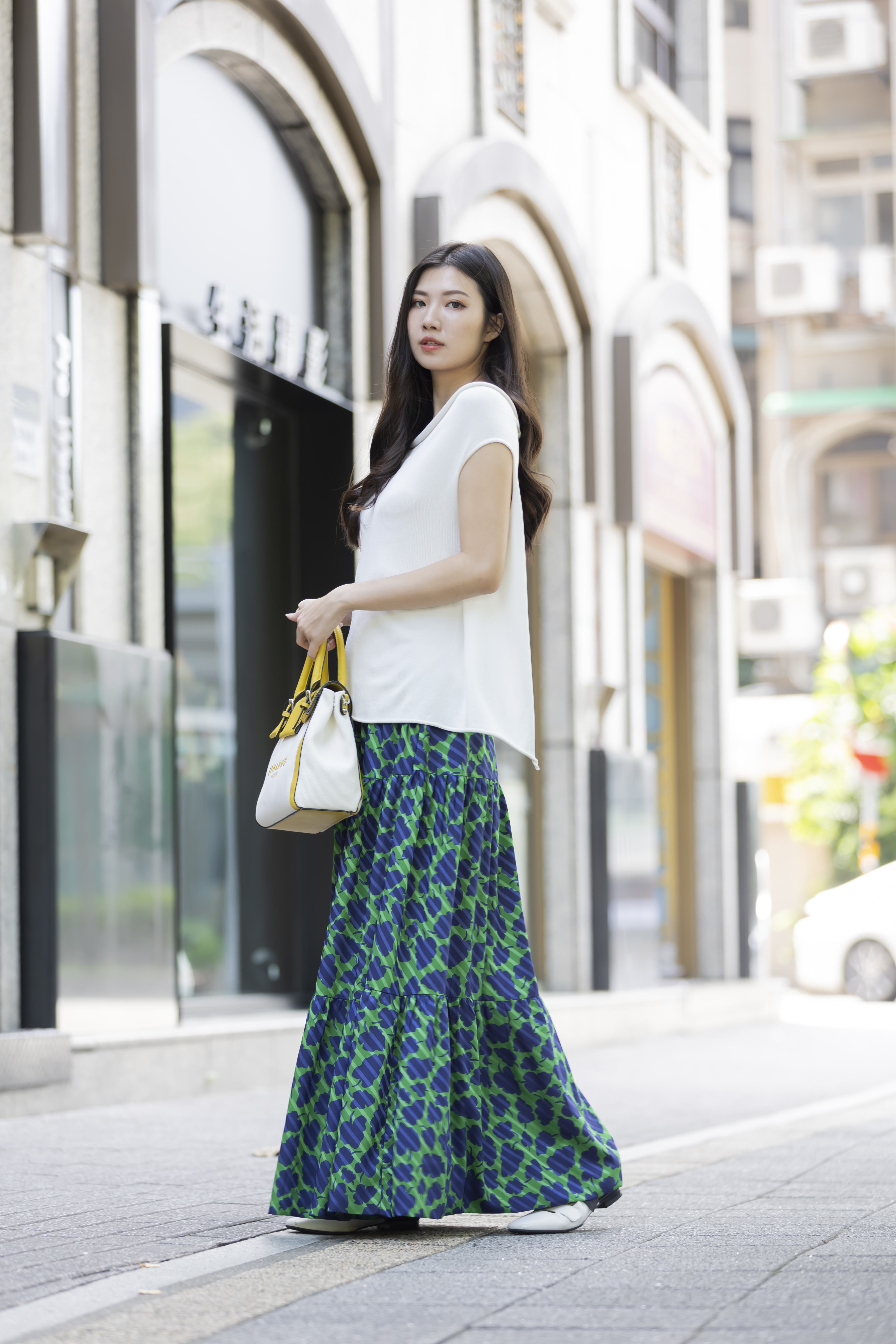 LIVIANA CONTI 垂領造型背心(白)