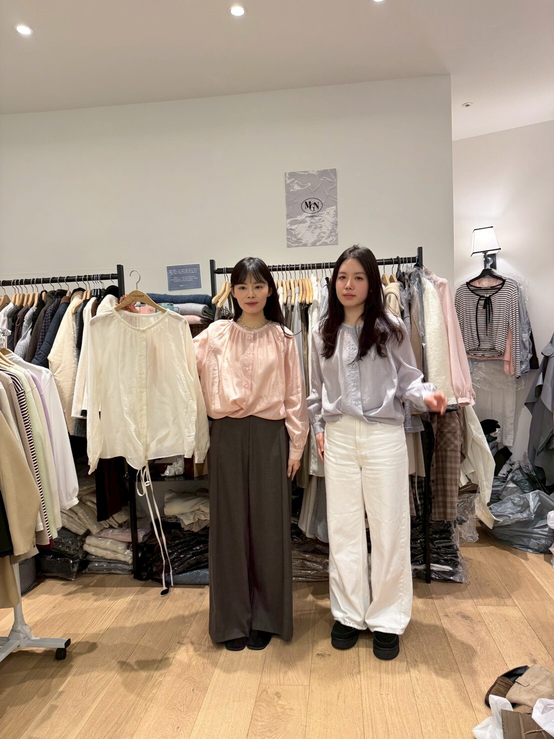 MN5428 百褶領口綁帶下擺上衣 *特價* (優惠碼同充值購物金不適用)