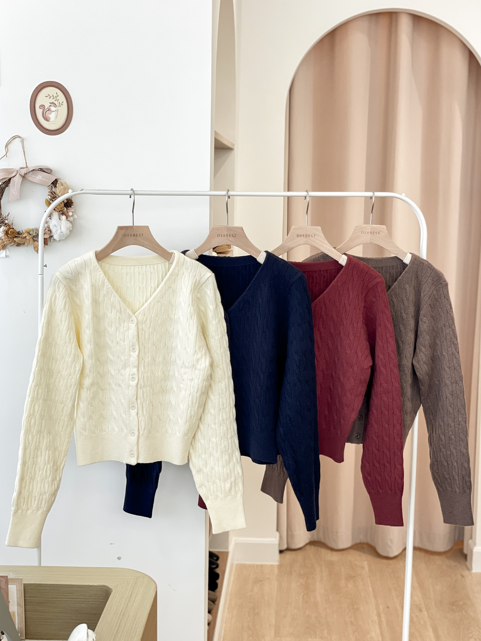 JK275 Palette Cable Cardigan
