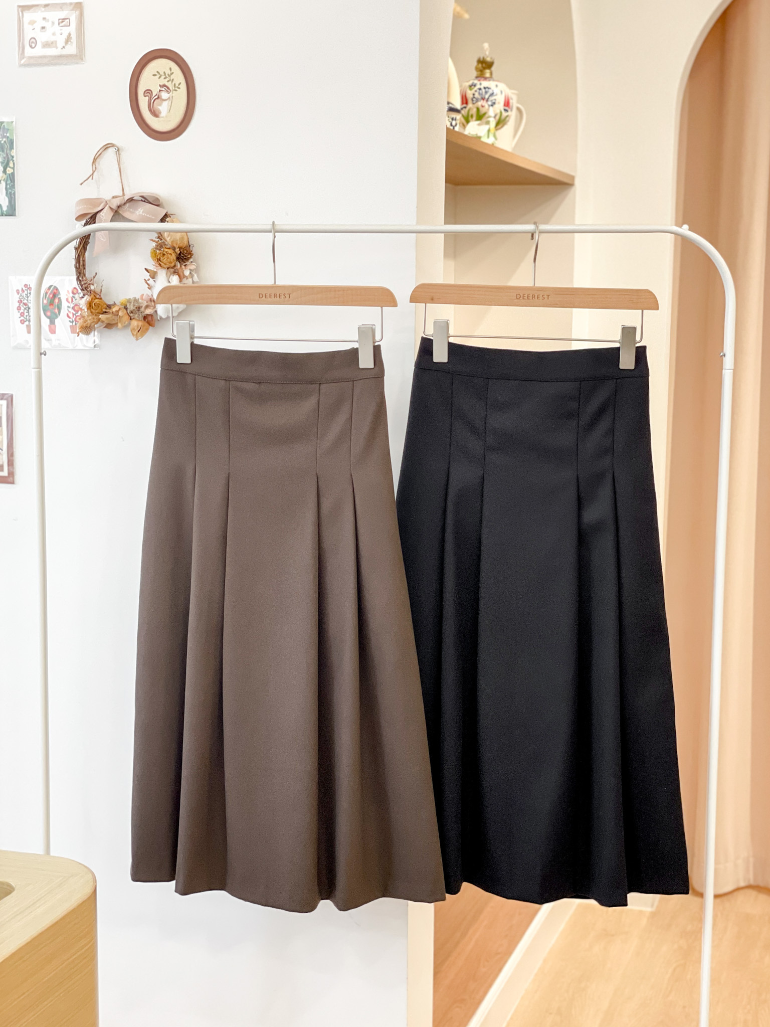 SK596 Maple Pleated Long Skirt