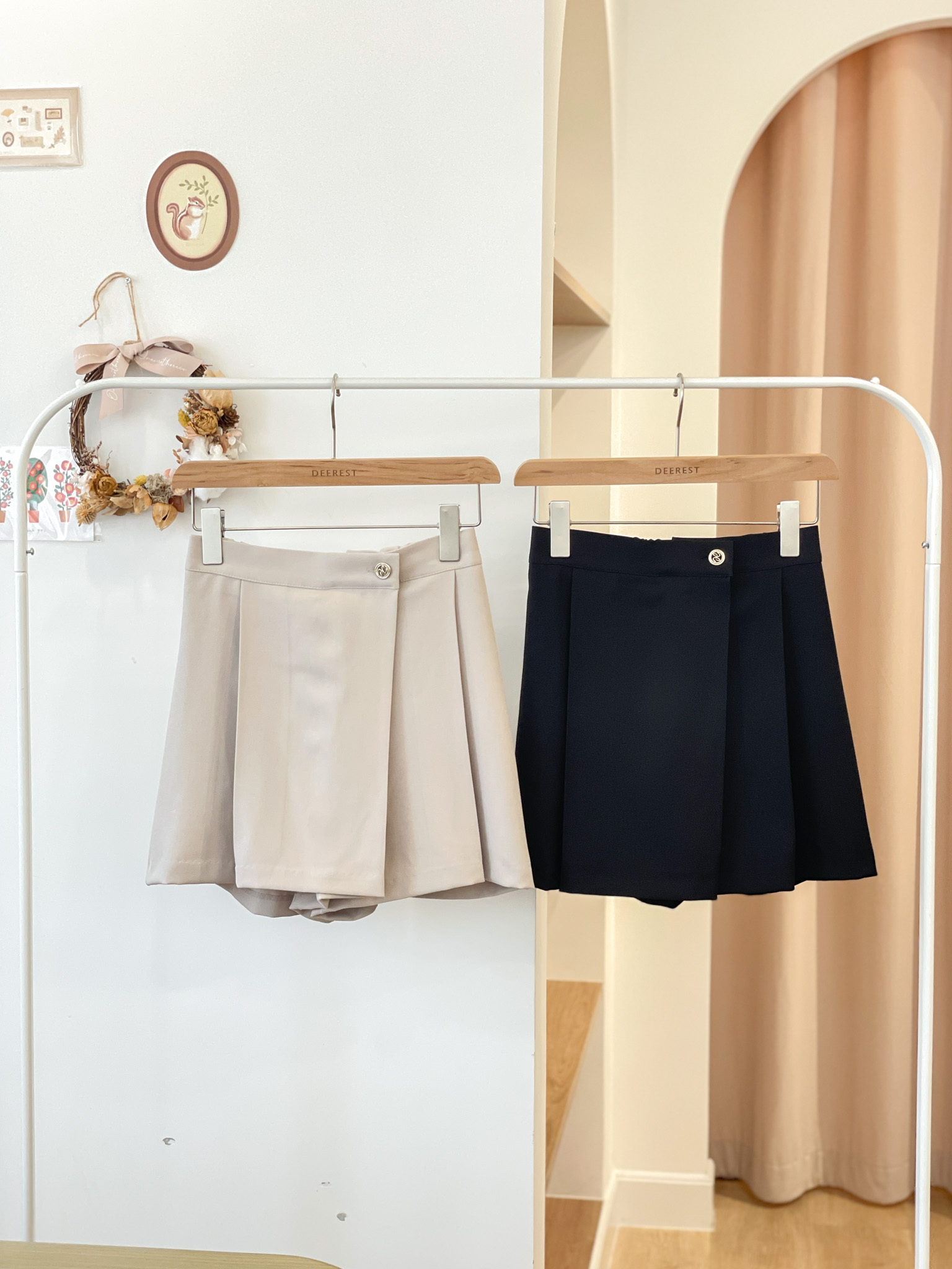 JEAN201 Canvas Pleated Shorts