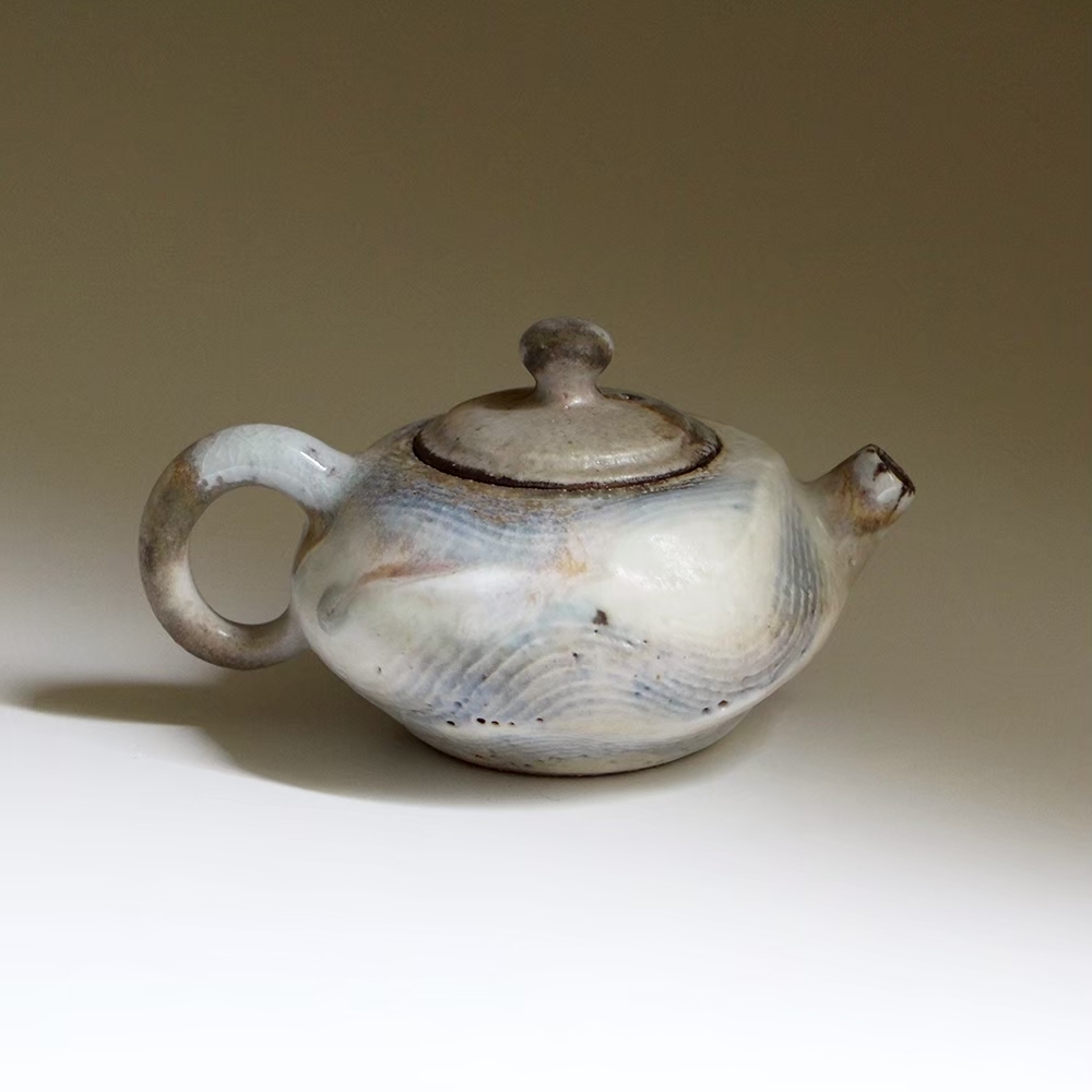 山嵐雲白志野柴燒茶壺