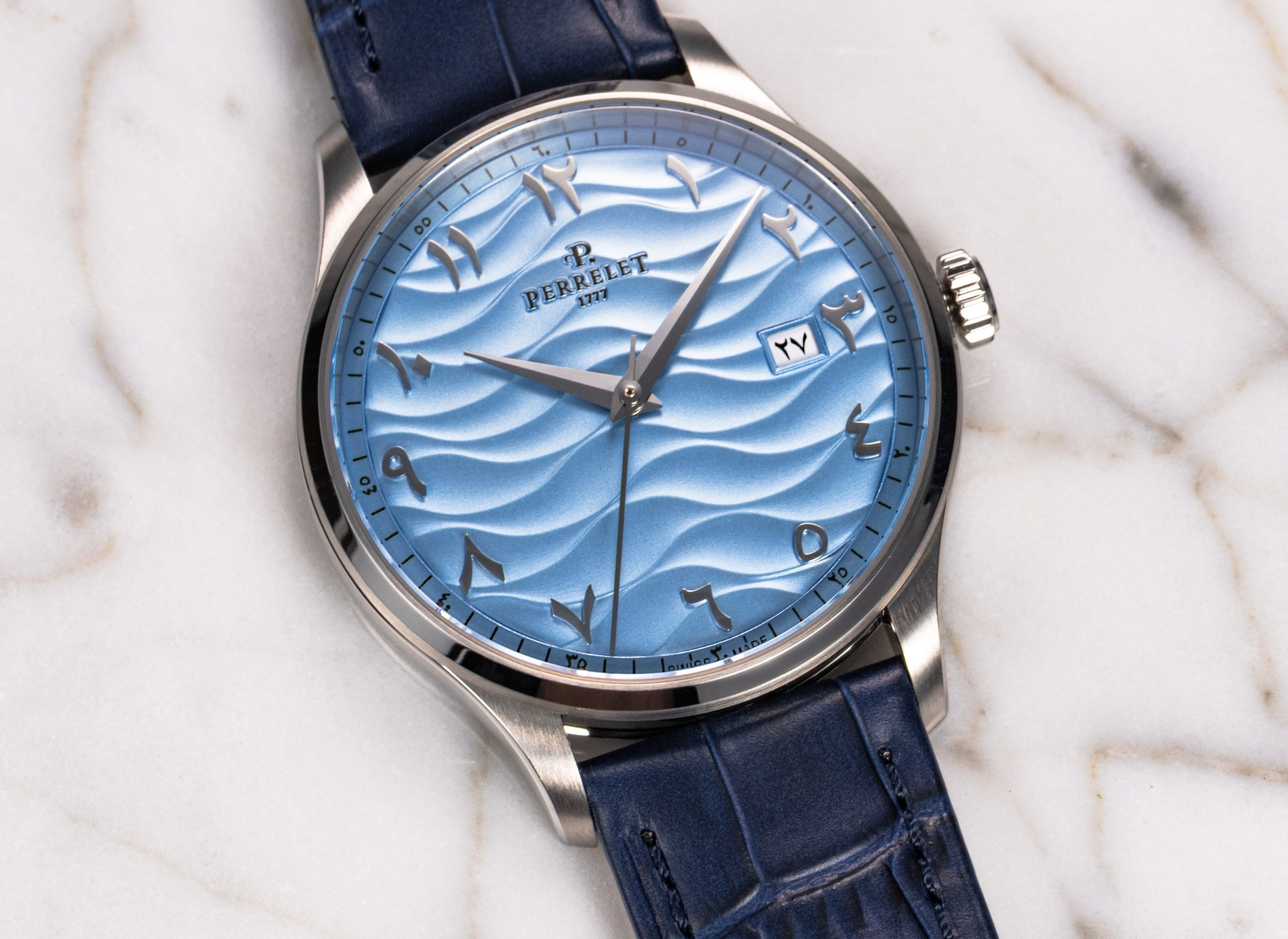 Perrelet WEEKEND ARCTIC DUNE,沛力錶,蒼域之丘,A1300/S4,中東面盤,阿拉伯數字,阿拉伯-印度數字,藍色面盤,蒼域之丘大三針腕錶,中東數字
