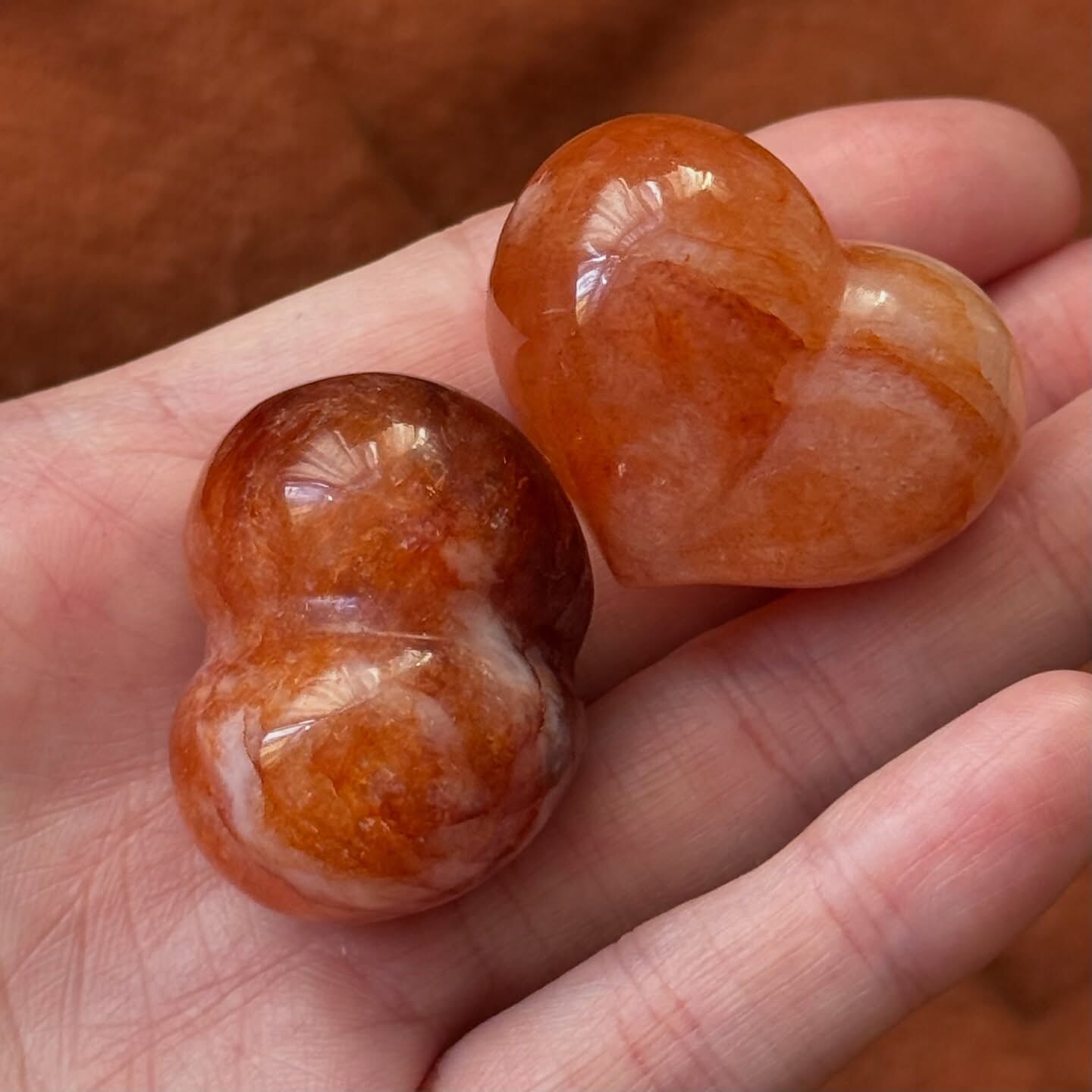 [原石] 紅膠花 屁桃愛心