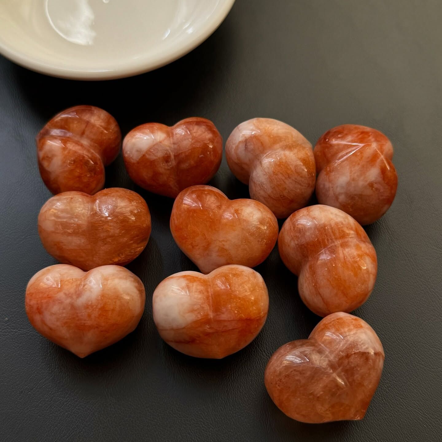 [原石] 紅膠花 屁桃愛心