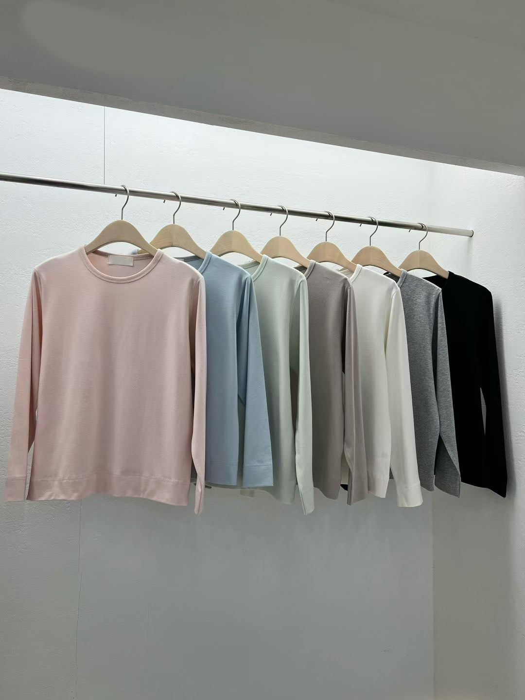 早春繽紛多色系圓領素面長袖上衣 / 7色