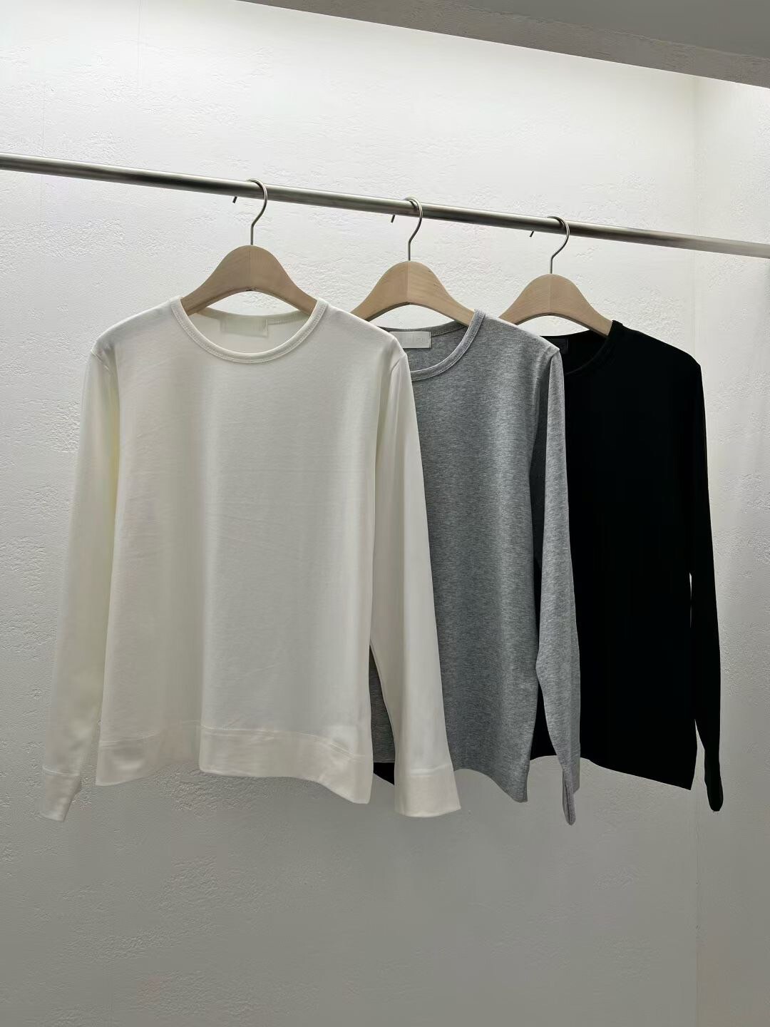 早春繽紛多色系圓領素面長袖上衣 / 7色