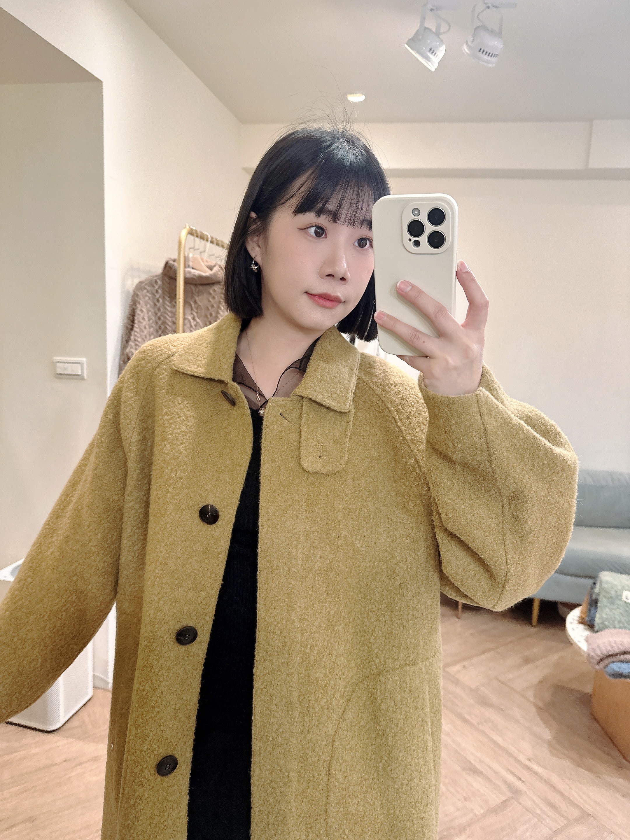 毛呢感羊毛大衣