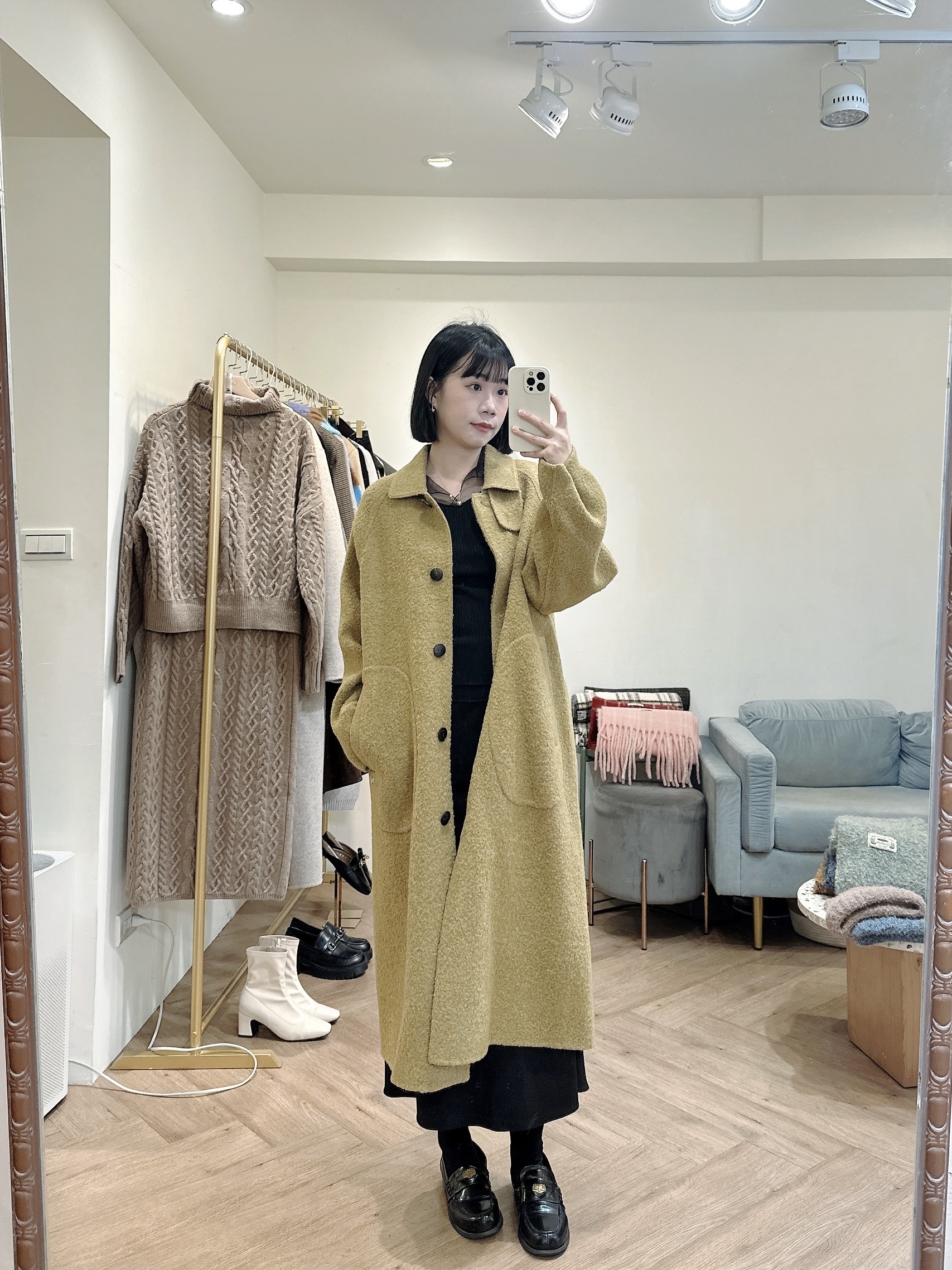 毛呢感羊毛大衣