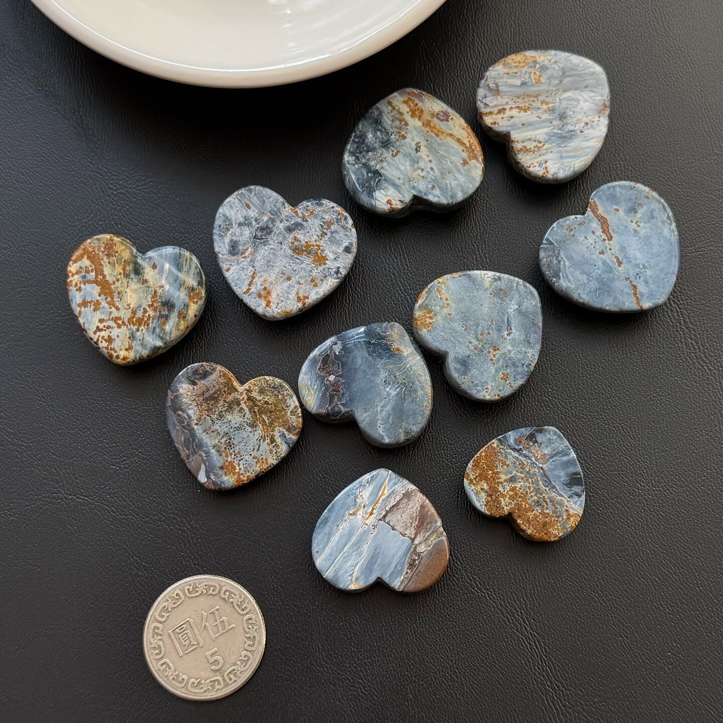 [原石] 牛仔彼得石 愛心