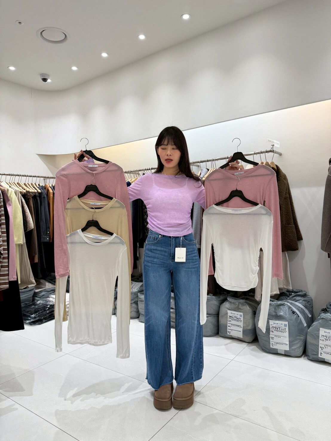 BI5429 兩側抓皺收腰圓領上衣 *特價* (優惠碼同充值購物金不適用)