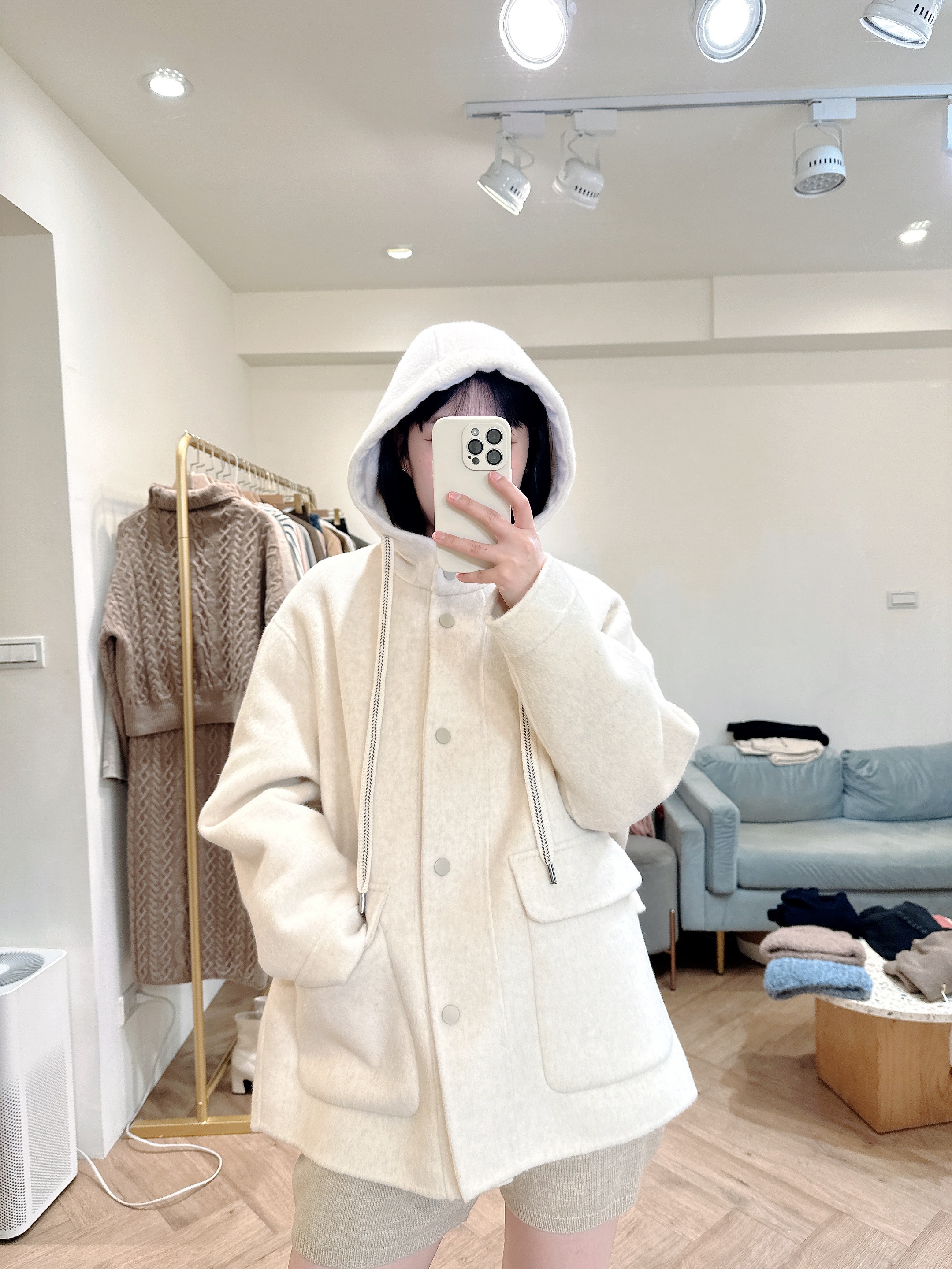 米白羊毛連帽外套