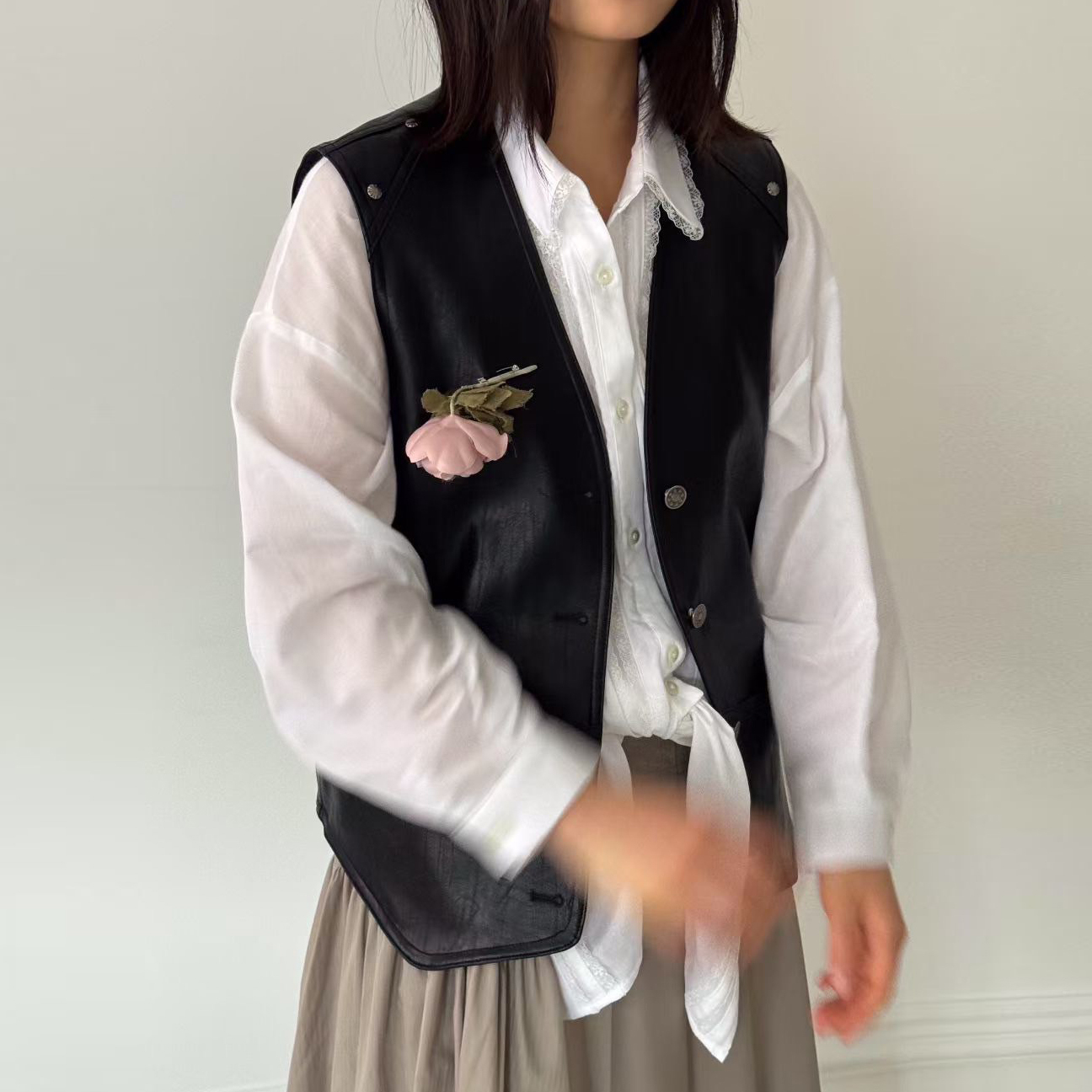 經典黑V領排釦PU皮革背心外套