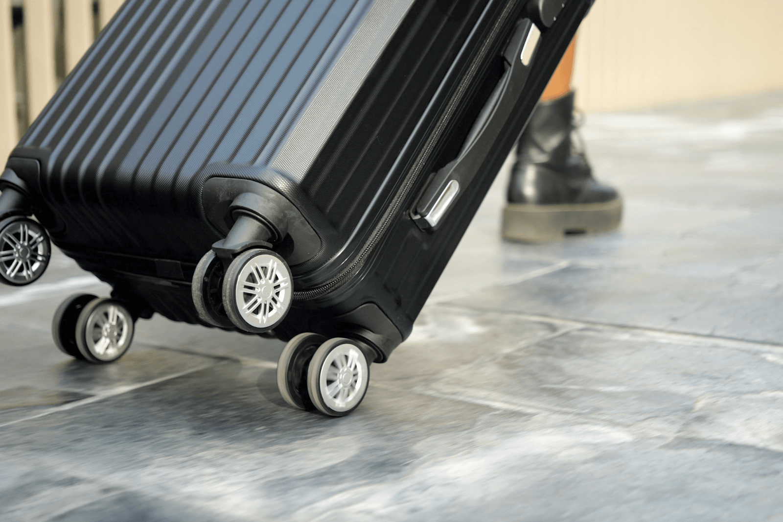 台灣哪裡可以修行李箱輪子?維修費用價目表全解析