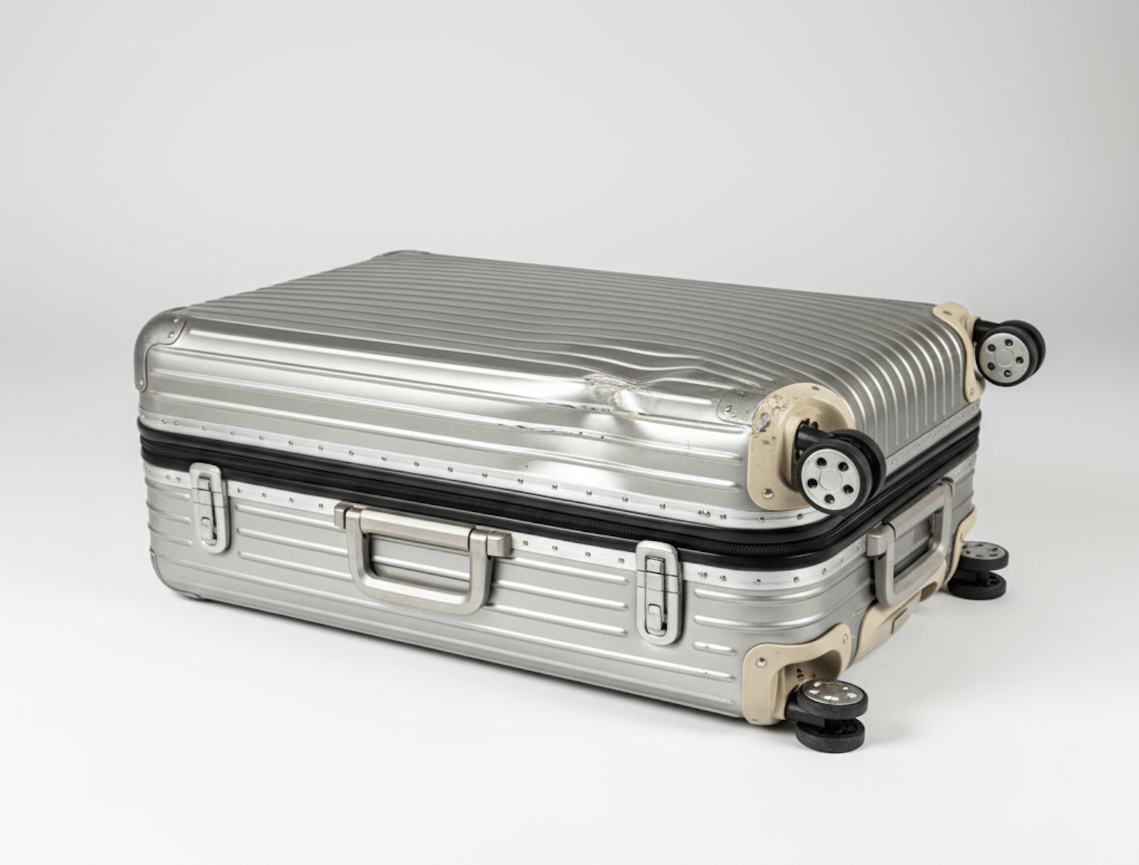 行李箱換輪子、密碼鎖、拉鏈大概多少錢?