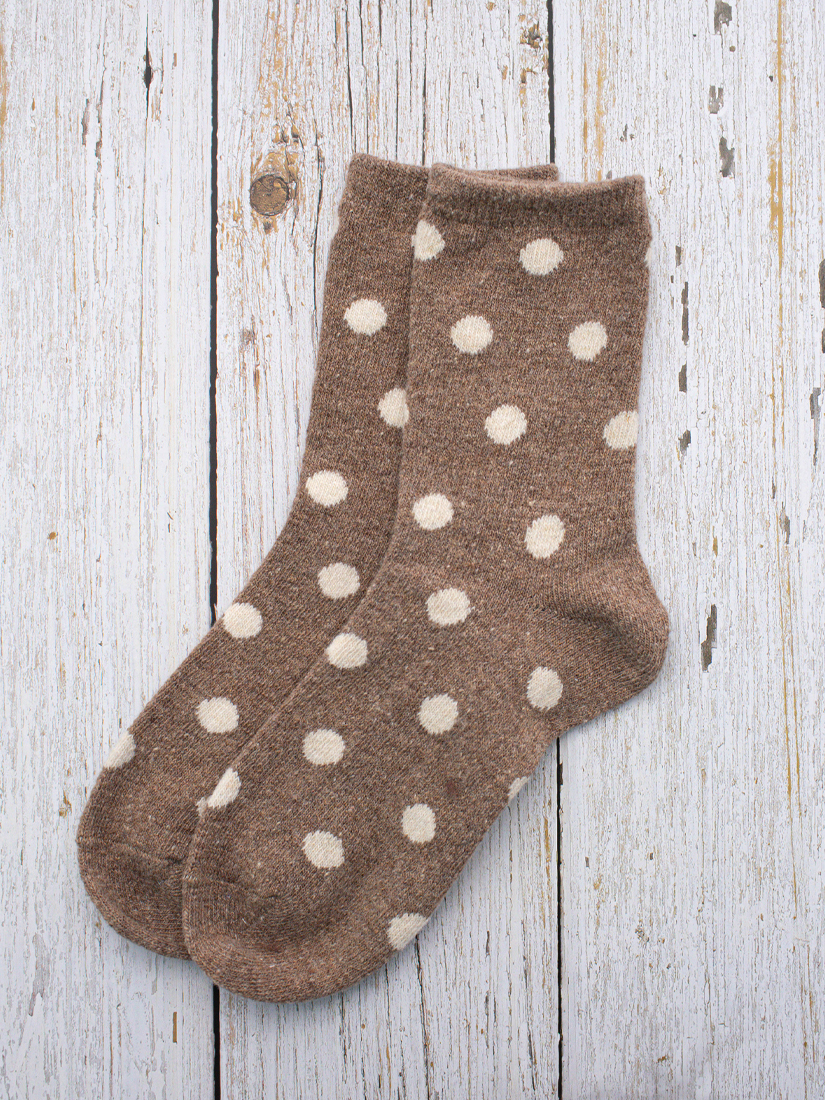 日系點點織紋中筒毛襪