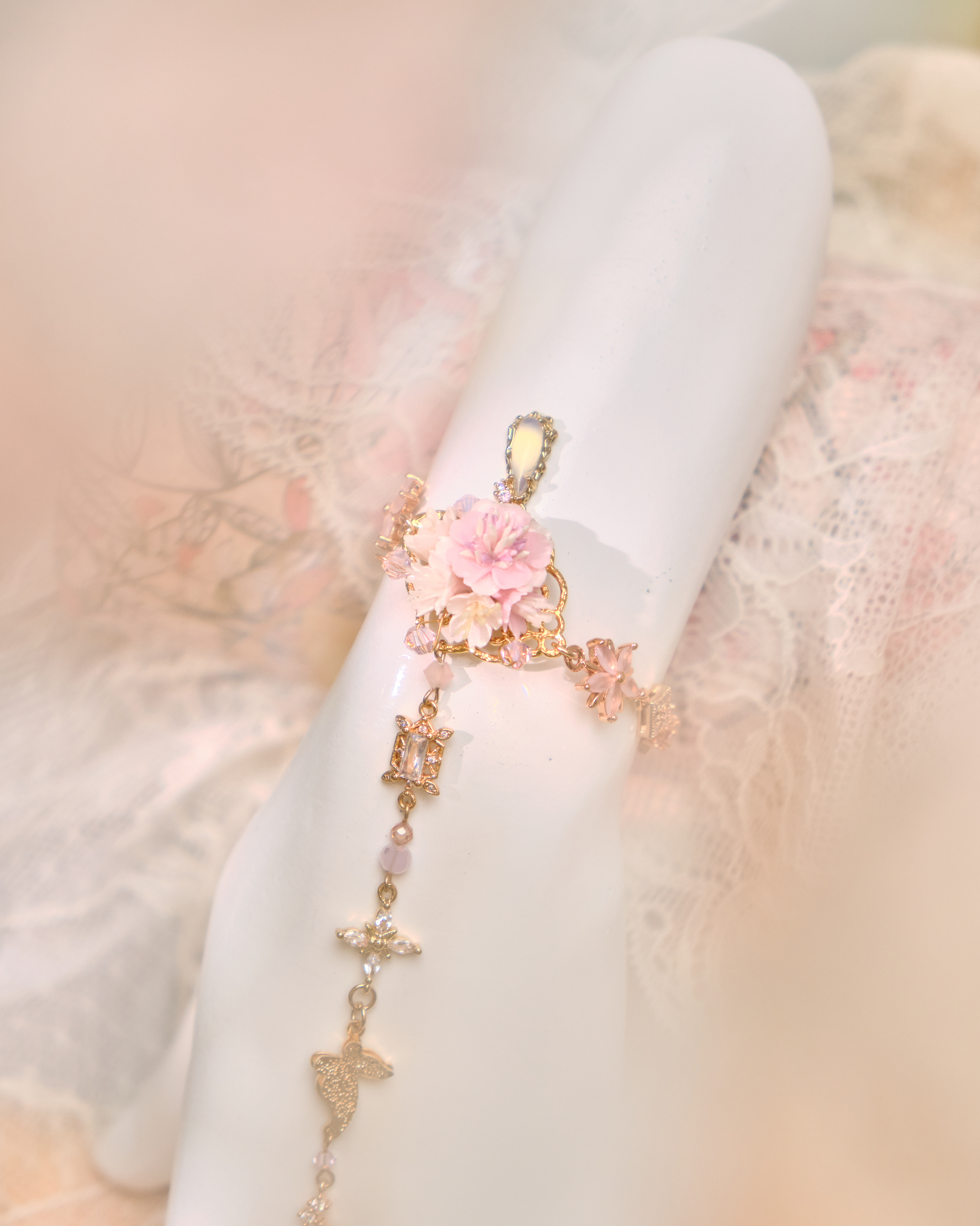 13229 Floral Fairy Blush Reverie T-Bracelet