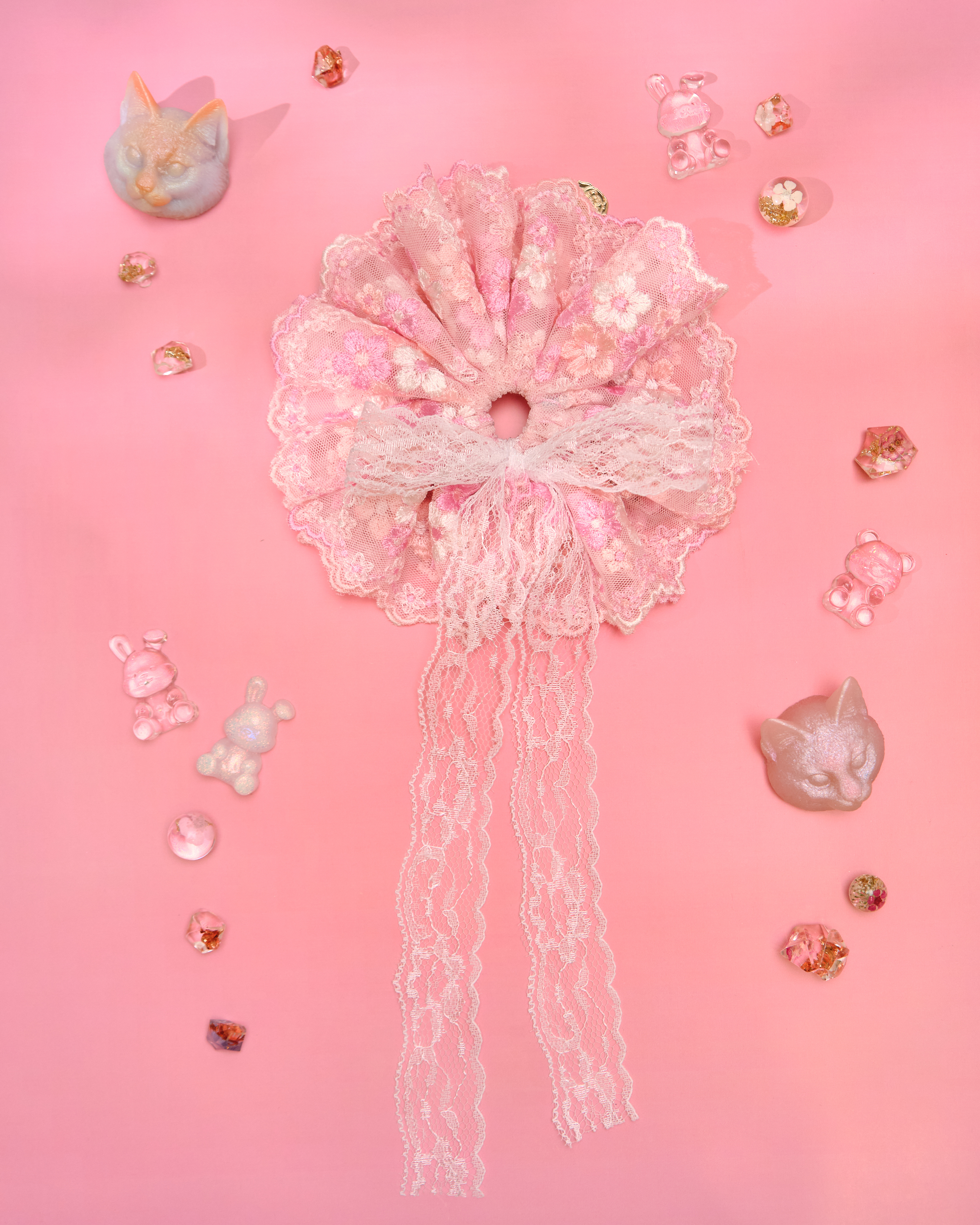 13221 Rosy Dream Lace Reverie Scrunchies