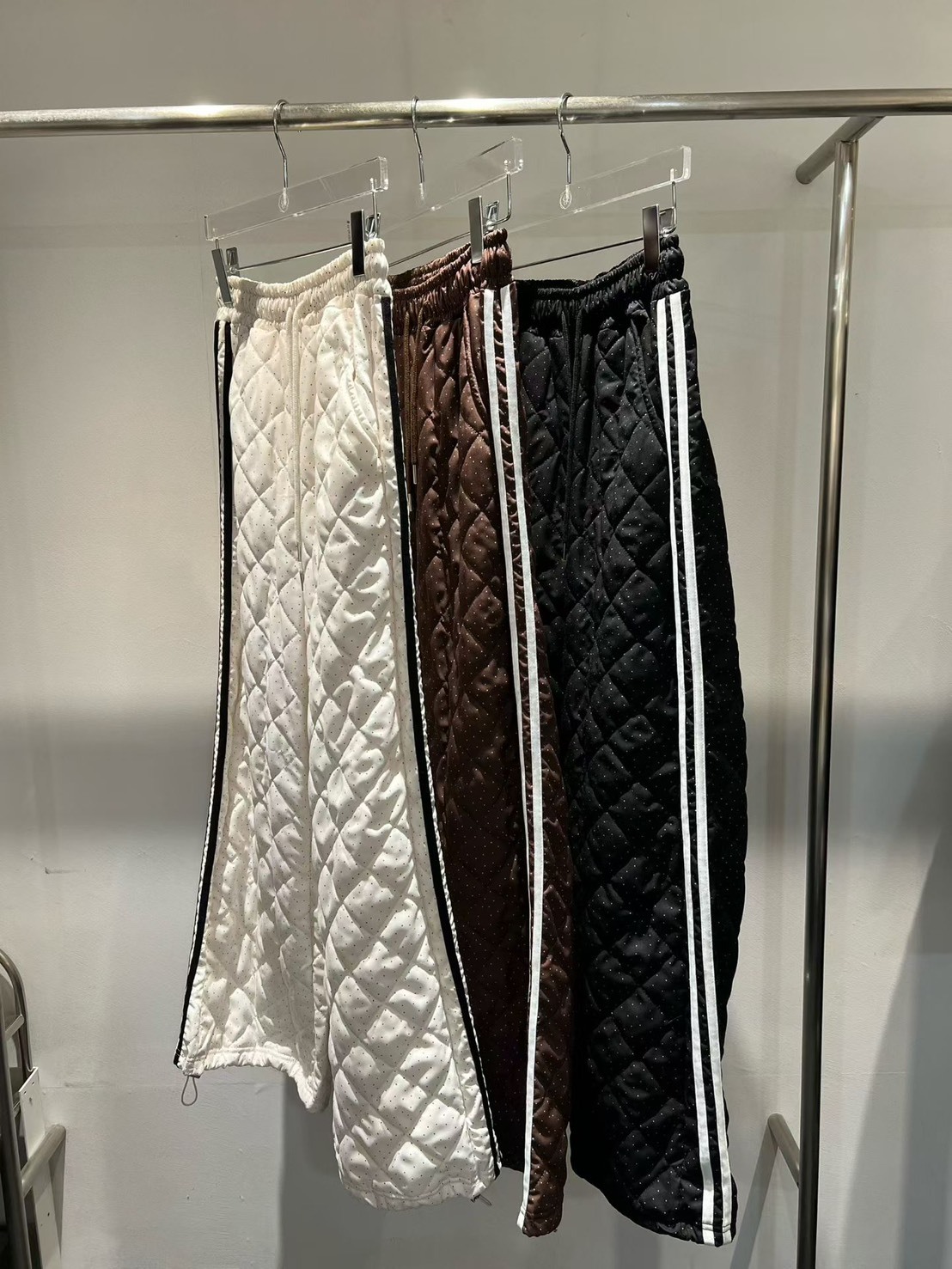 菱格鋪棉可束腳休閒長褲