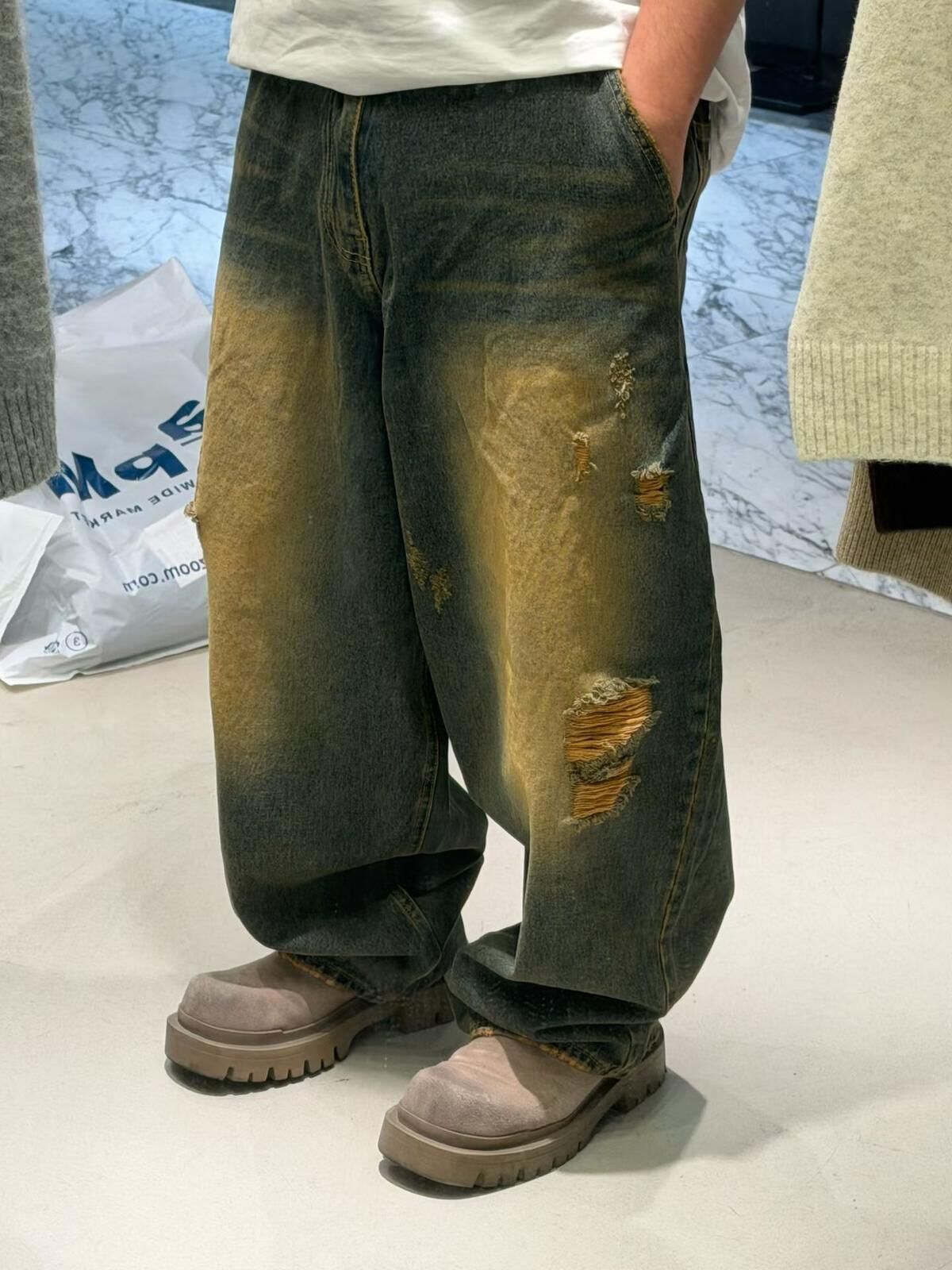 洗水破洞鬆身牛仔褲 P3247