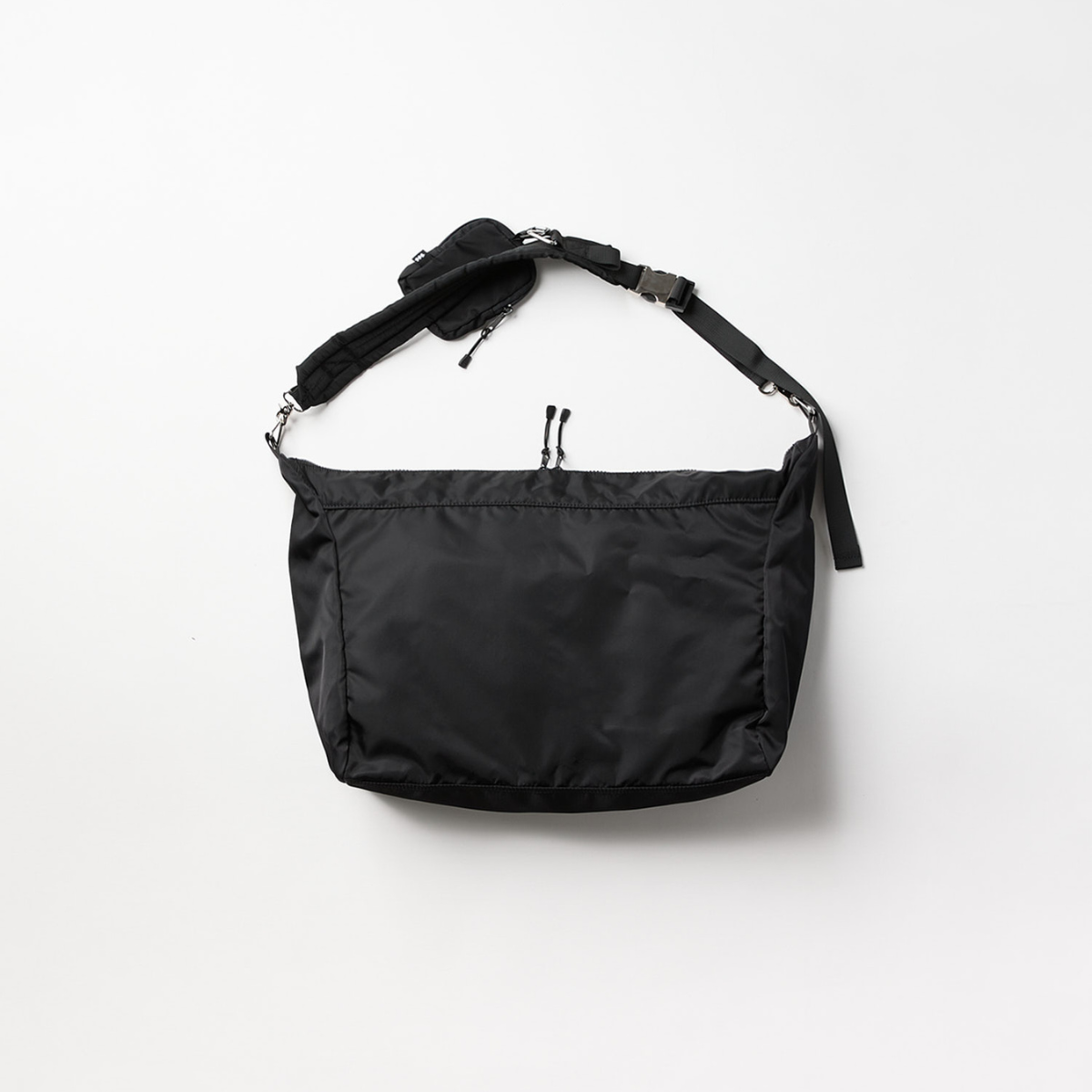 POUCH SHOULDER BAG 防潑水口袋肩背包