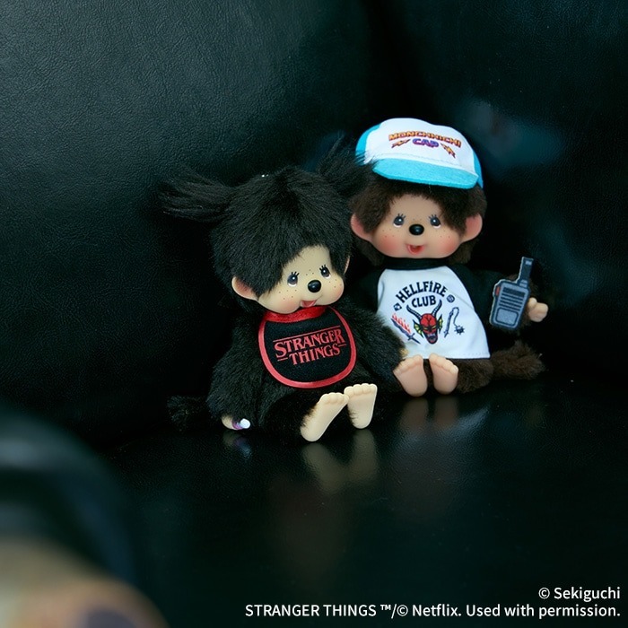預購┃Monchhichi STRANGER THINGS 限定聯名 怪奇物語 夢奇奇 蒙奇奇 吊飾