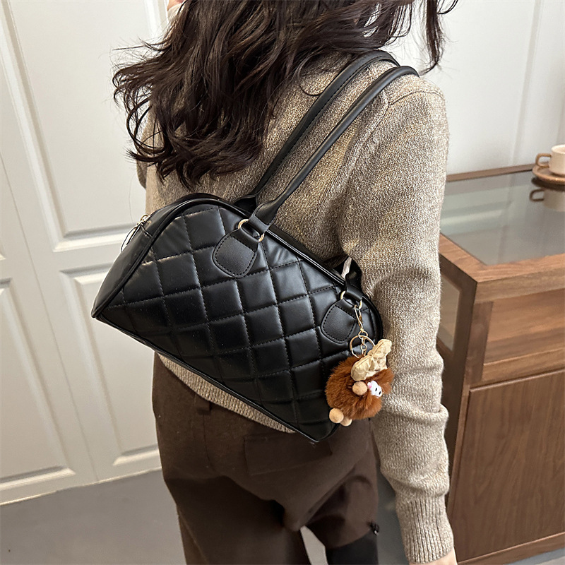 Quilted Embroidered Stitch Shoulder Bowling Bag