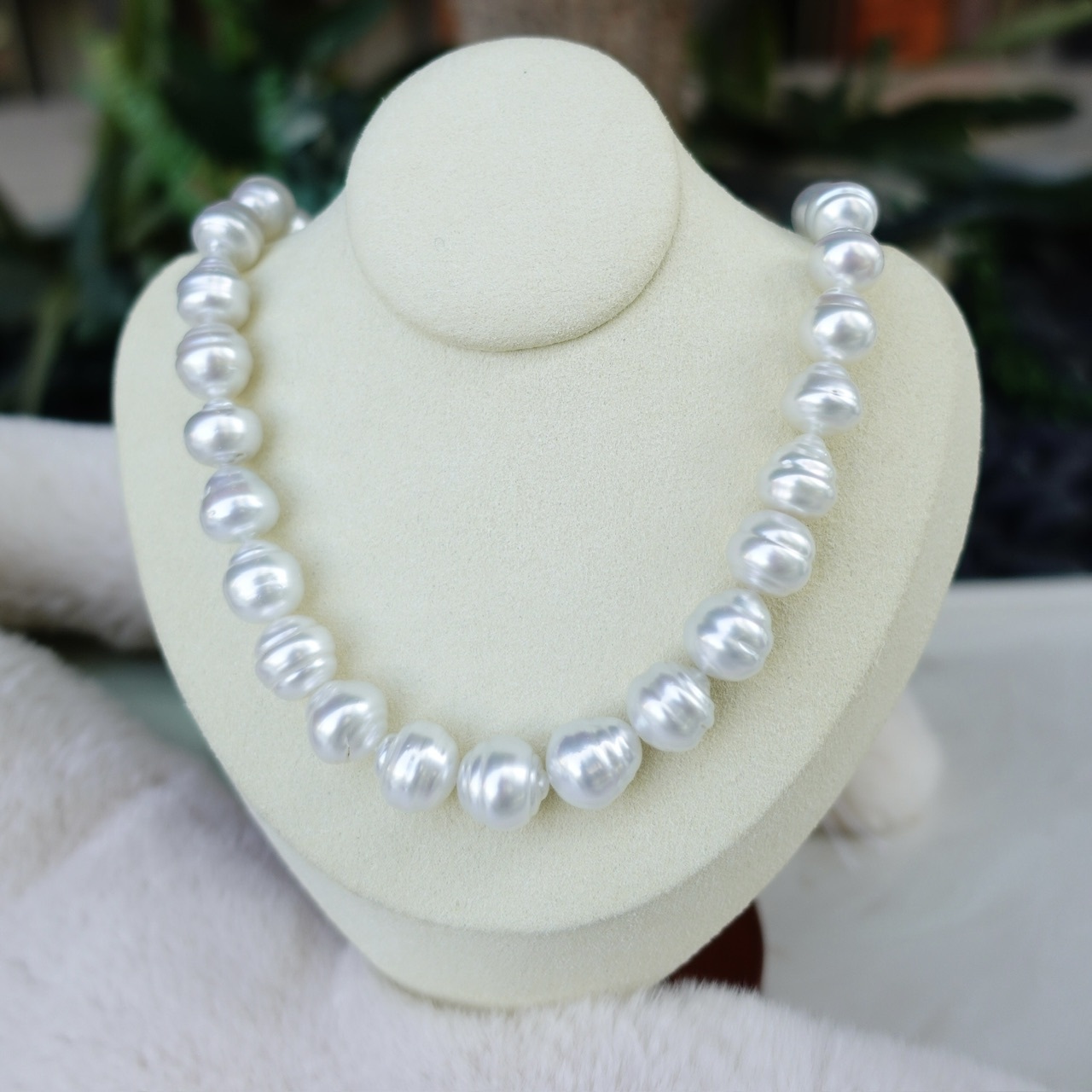 巴洛克形南洋白珠串鍊 (10-12mm)