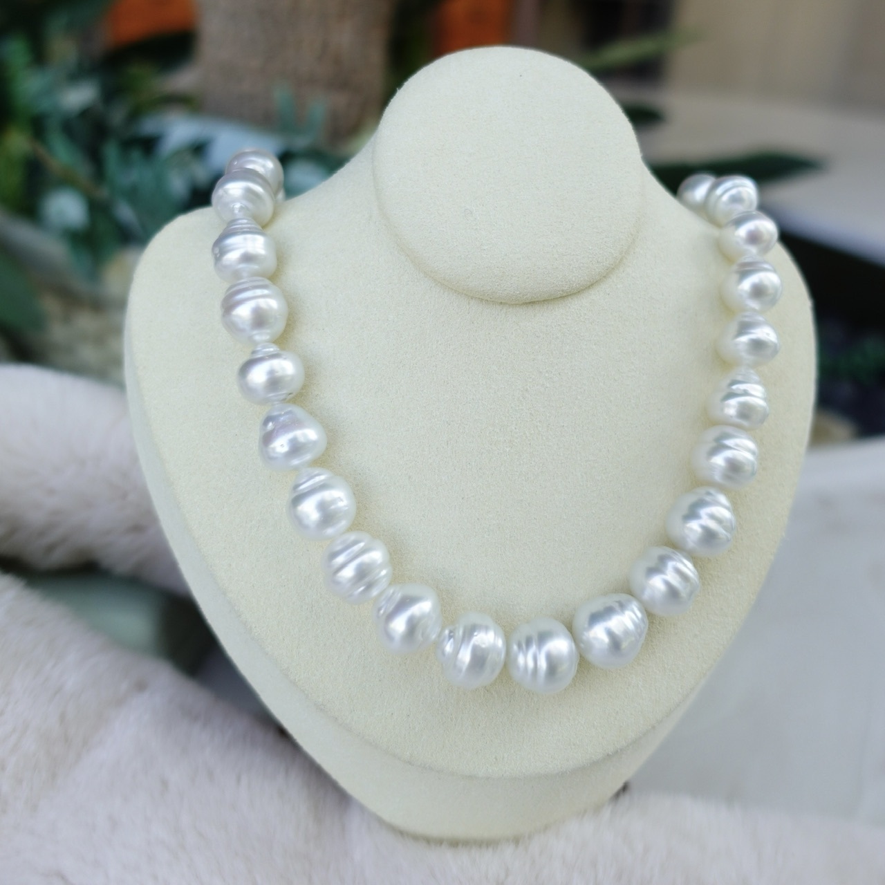 巴洛克形南洋白珠串鍊 (10-12mm)